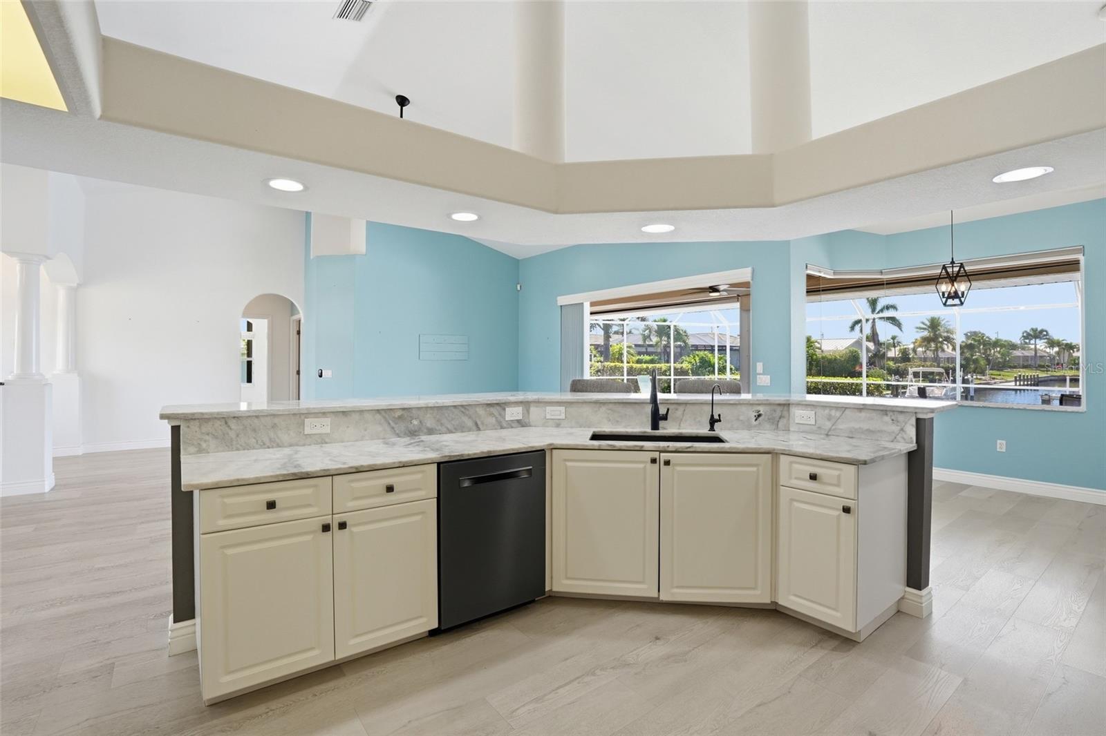 855 PAMELA DR, PUNTA GORDA, FL, 33950