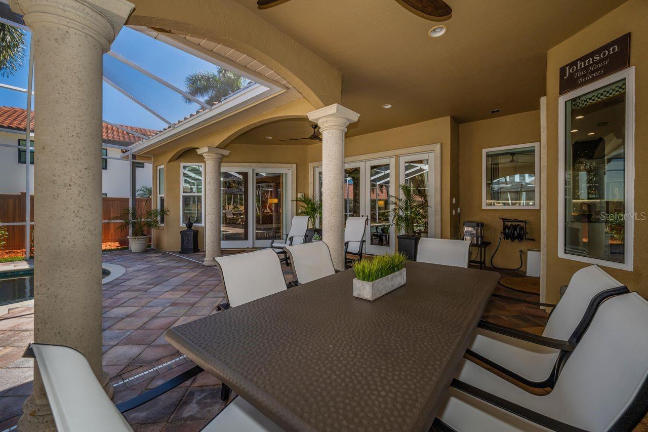970 SOUTHERN PINE CT NE, ST PETERSBURG, FL, 33703