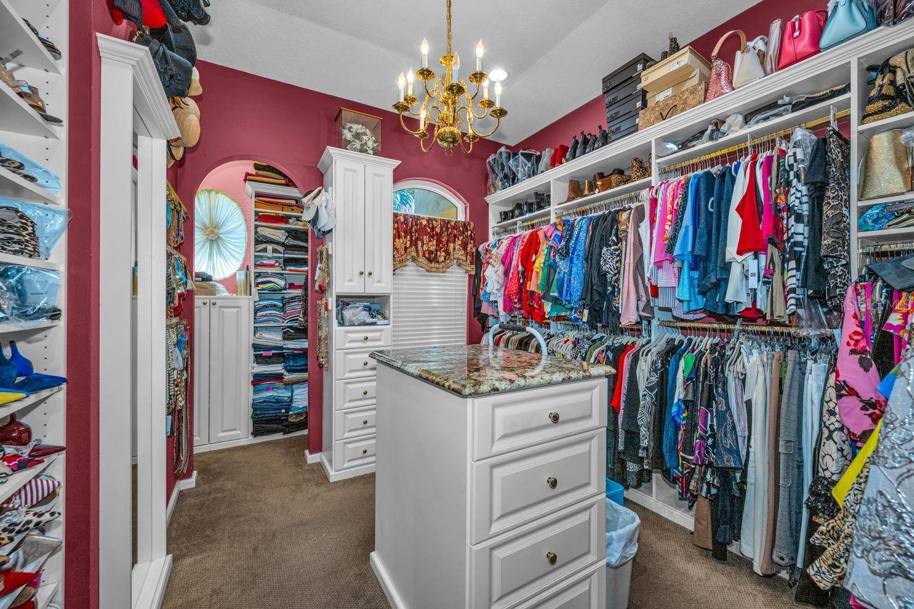 970 SOUTHERN PINE CT NE, ST PETERSBURG, FL, 33703