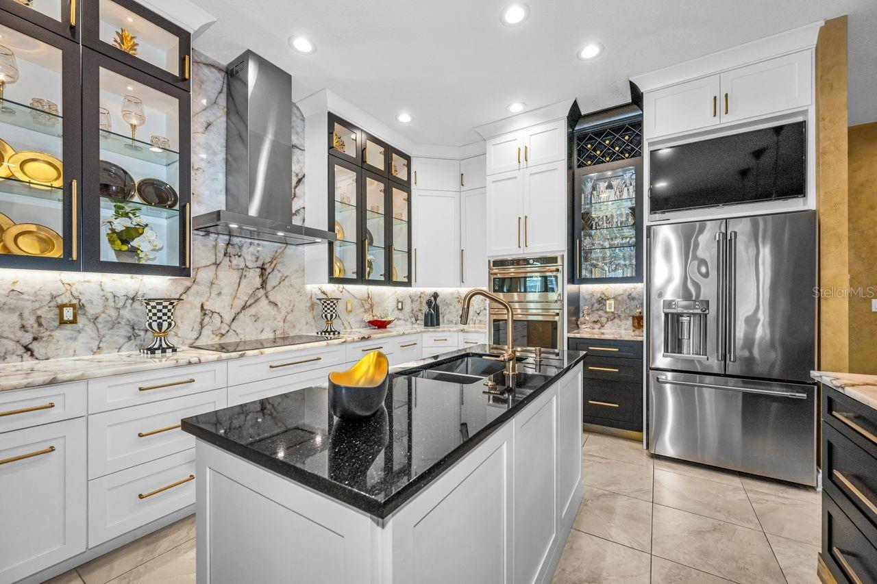 970 SOUTHERN PINE CT NE, ST PETERSBURG, FL, 33703