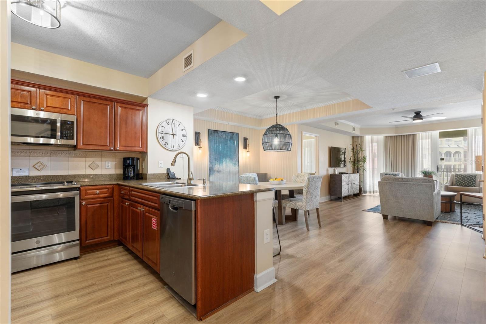 200 OCEAN CREST DR #906, PALM COAST, FL, 32137