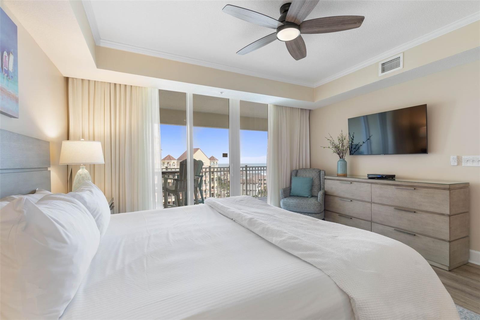 200 OCEAN CREST DR #906, PALM COAST, FL, 32137