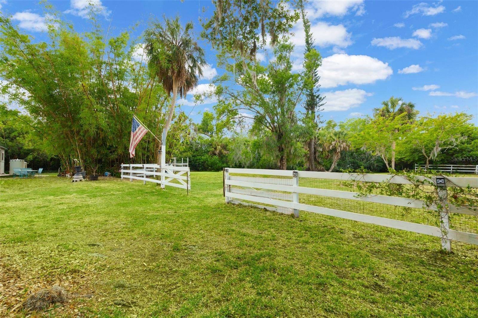 2070 59TH ST, SARASOTA, FL, 34243