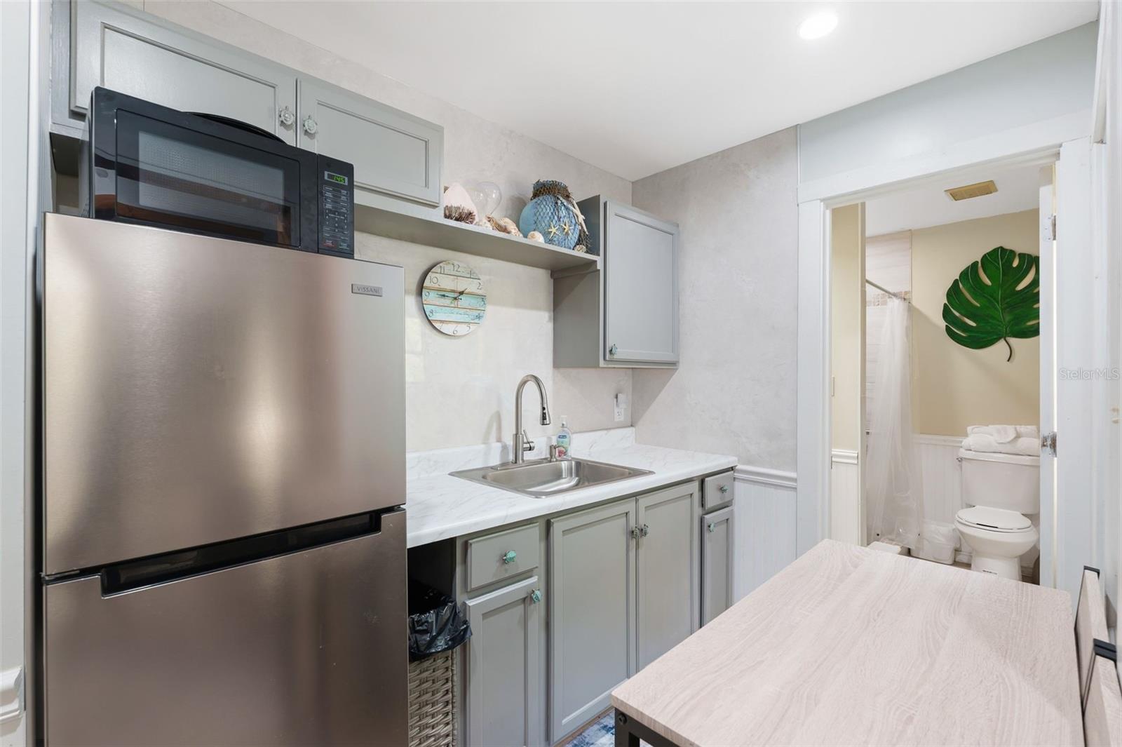 2070 59TH ST, SARASOTA, FL, 34243