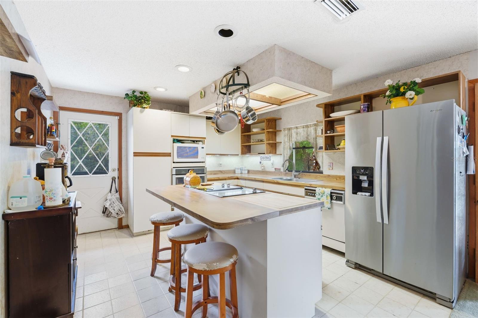 2070 59TH ST, SARASOTA, FL, 34243