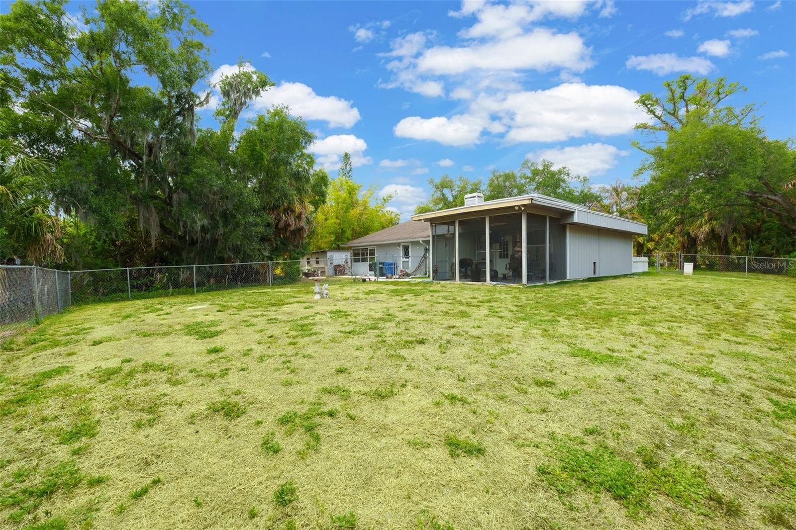 2070 59TH ST, SARASOTA, FL, 34243