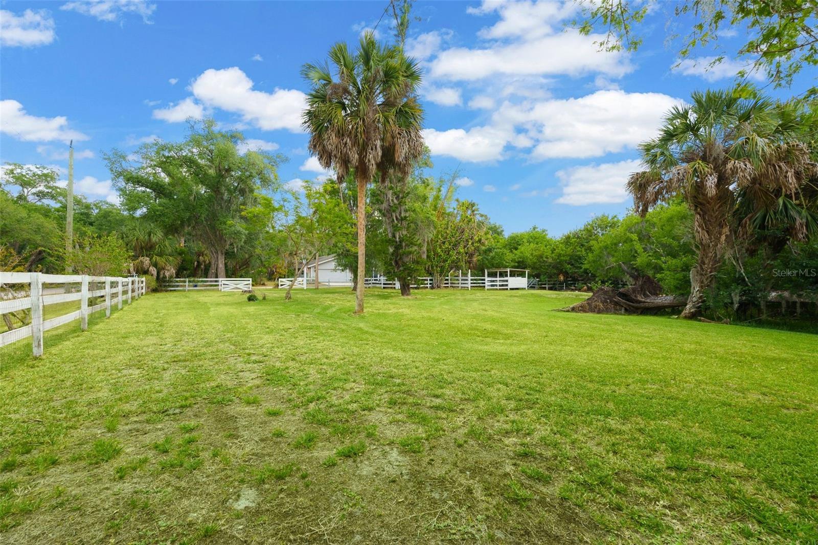 2070 59TH ST, SARASOTA, FL, 34243