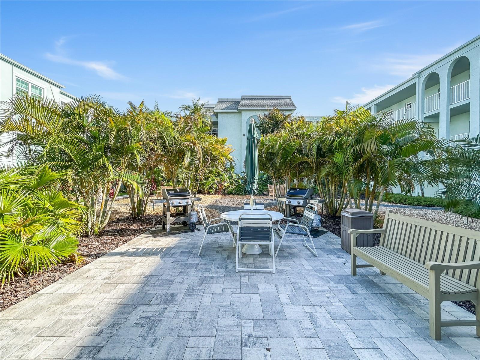 1706 BELLEAIR FOREST DR #252, BELLEAIR, FL, 33756