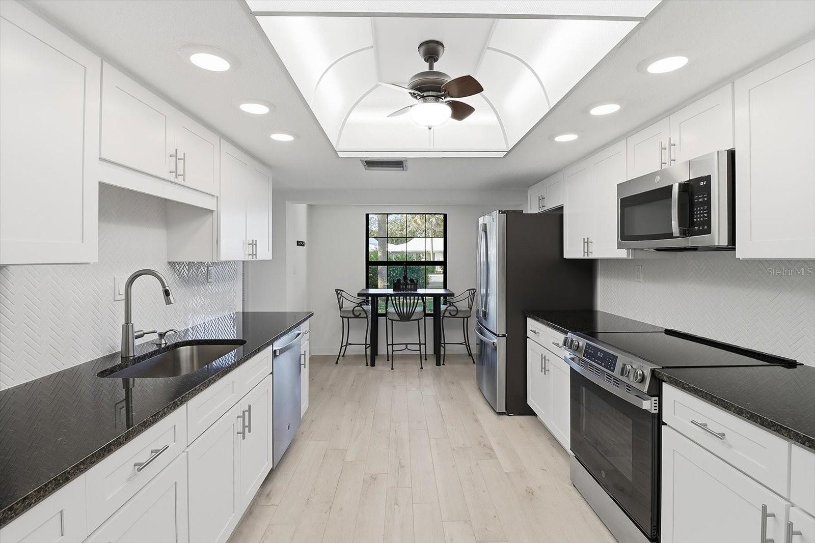 11328 W BAYSHORE DR, CRYSTAL RIVER, FL, 34429