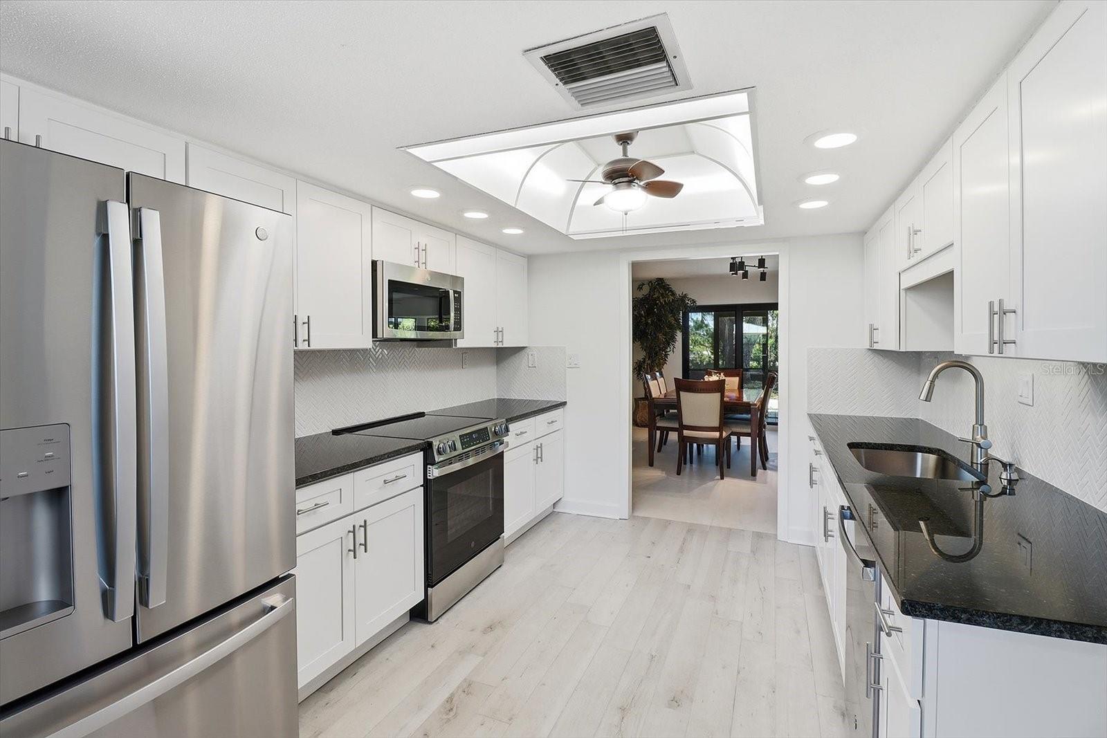 11328 W BAYSHORE DR, CRYSTAL RIVER, FL, 34429