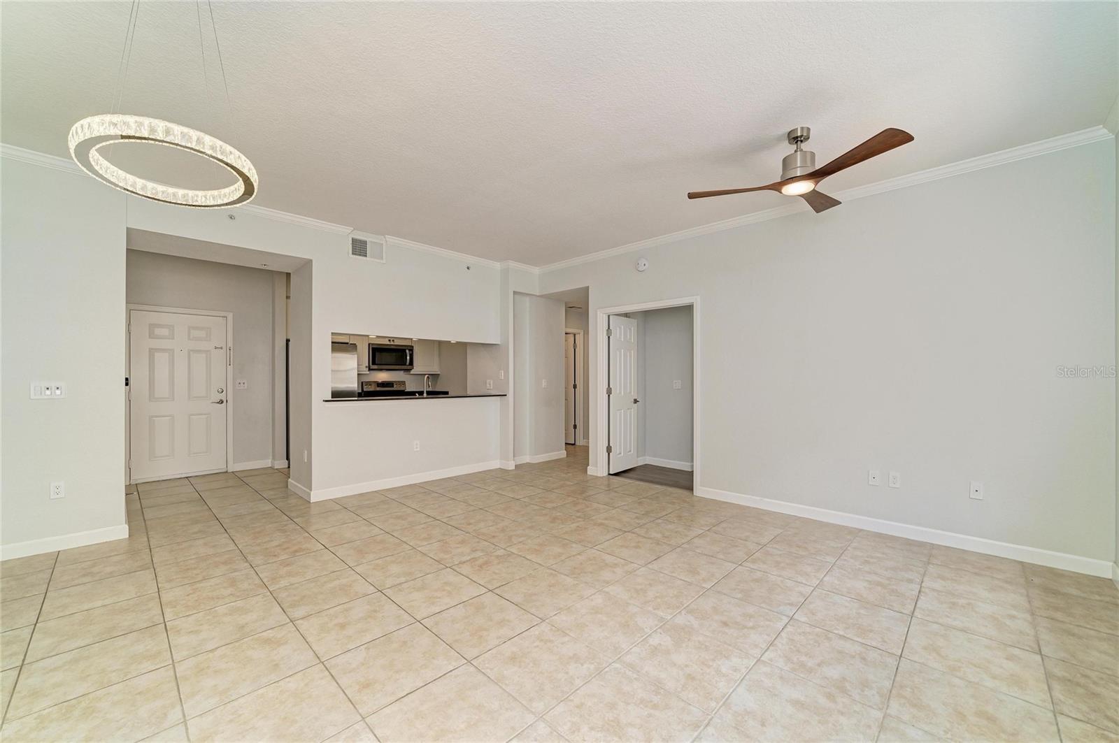 1064 N TAMIAMI TRL #1304, SARASOTA, FL, 34236
