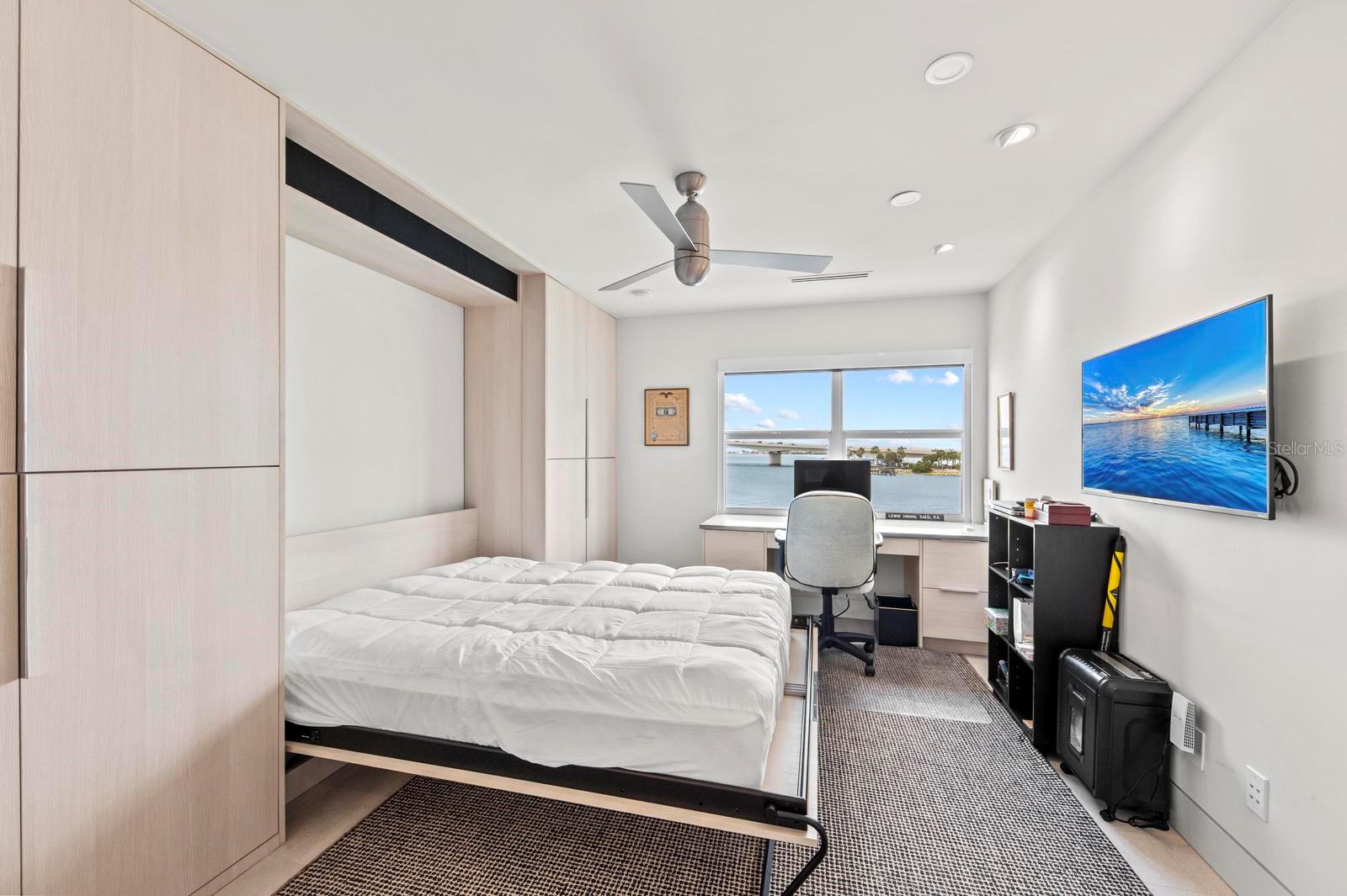 226 GOLDEN GATE PT #33, SARASOTA, FL, 34236