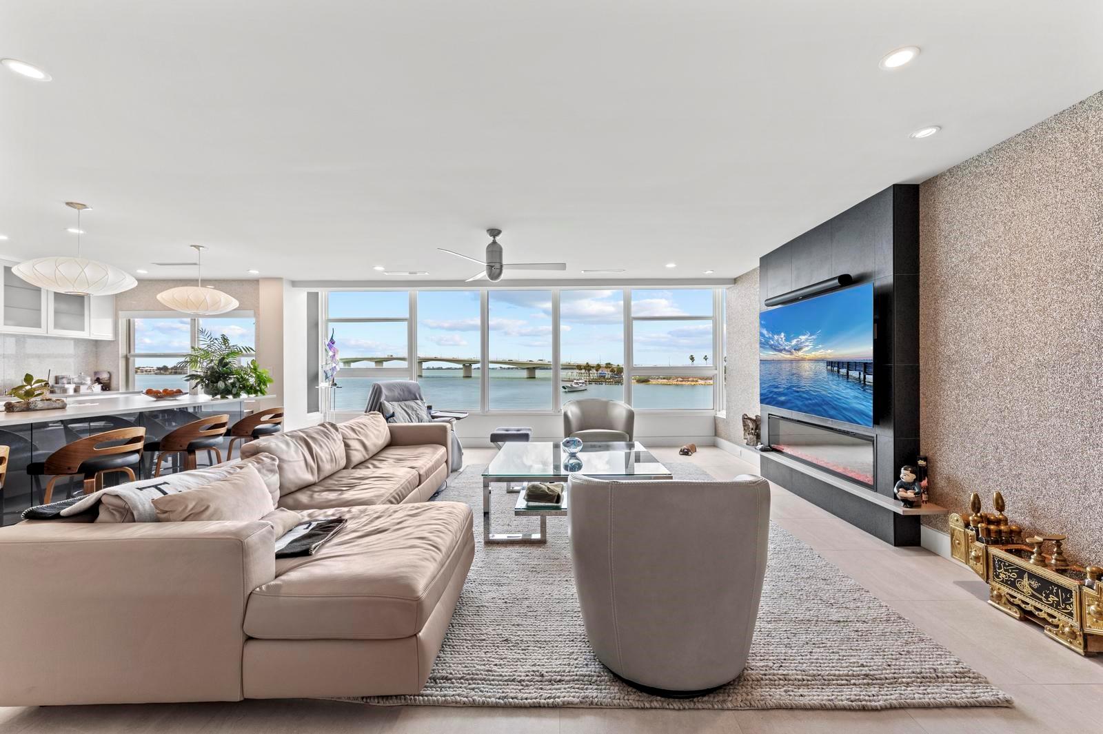 226 GOLDEN GATE PT #33, SARASOTA, FL, 34236