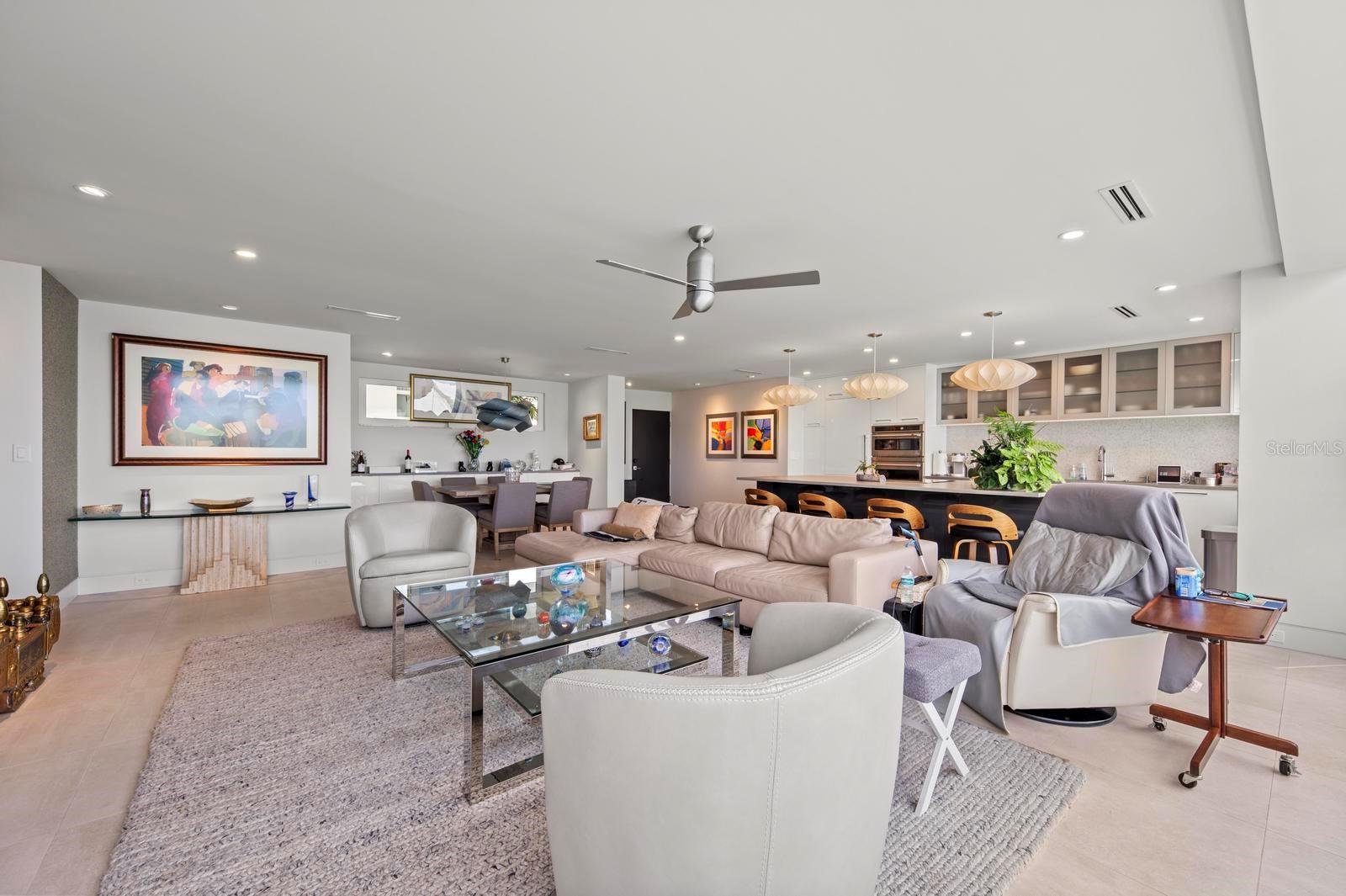 226 GOLDEN GATE PT #33, SARASOTA, FL, 34236