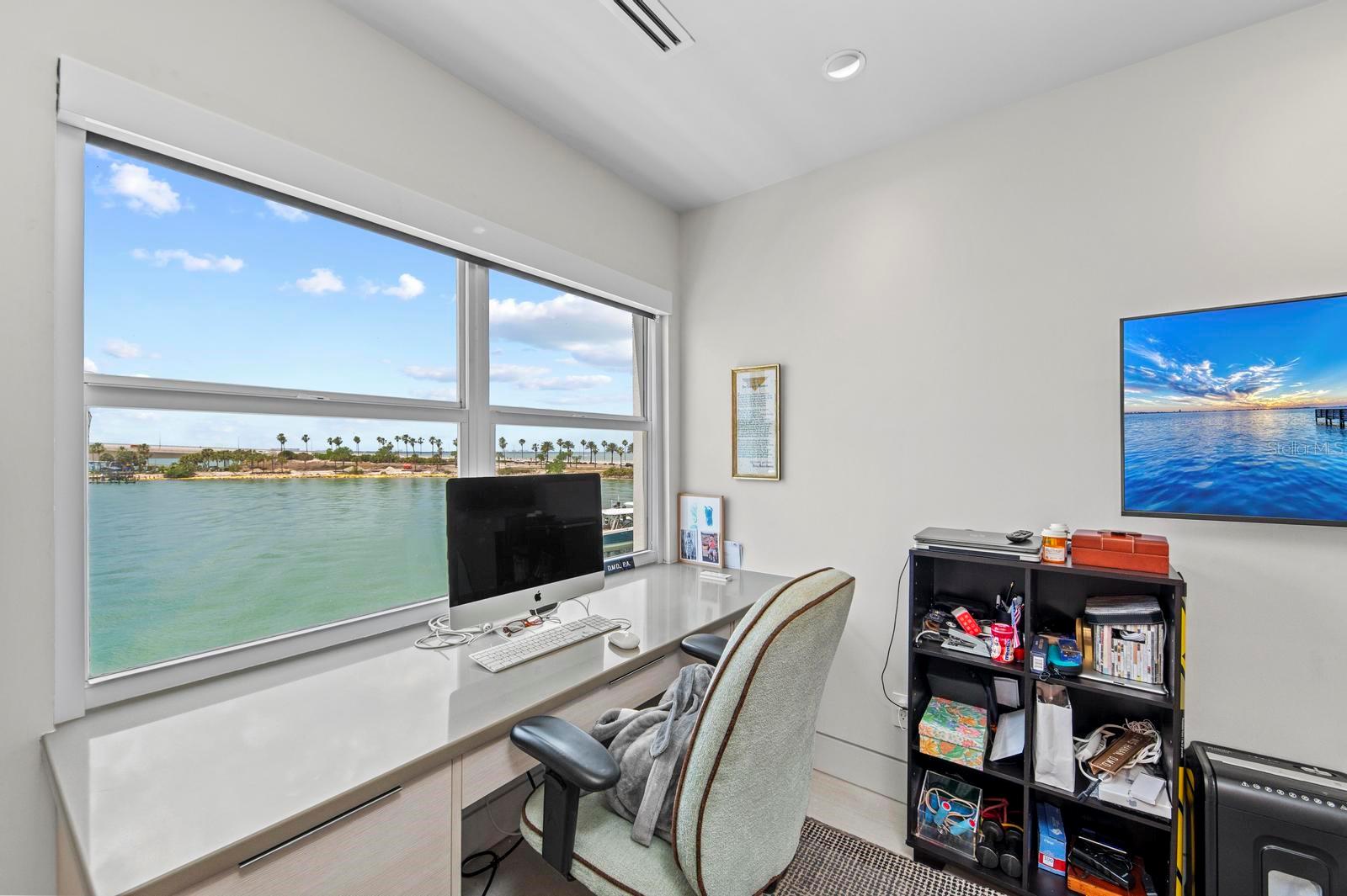 226 GOLDEN GATE PT #33, SARASOTA, FL, 34236