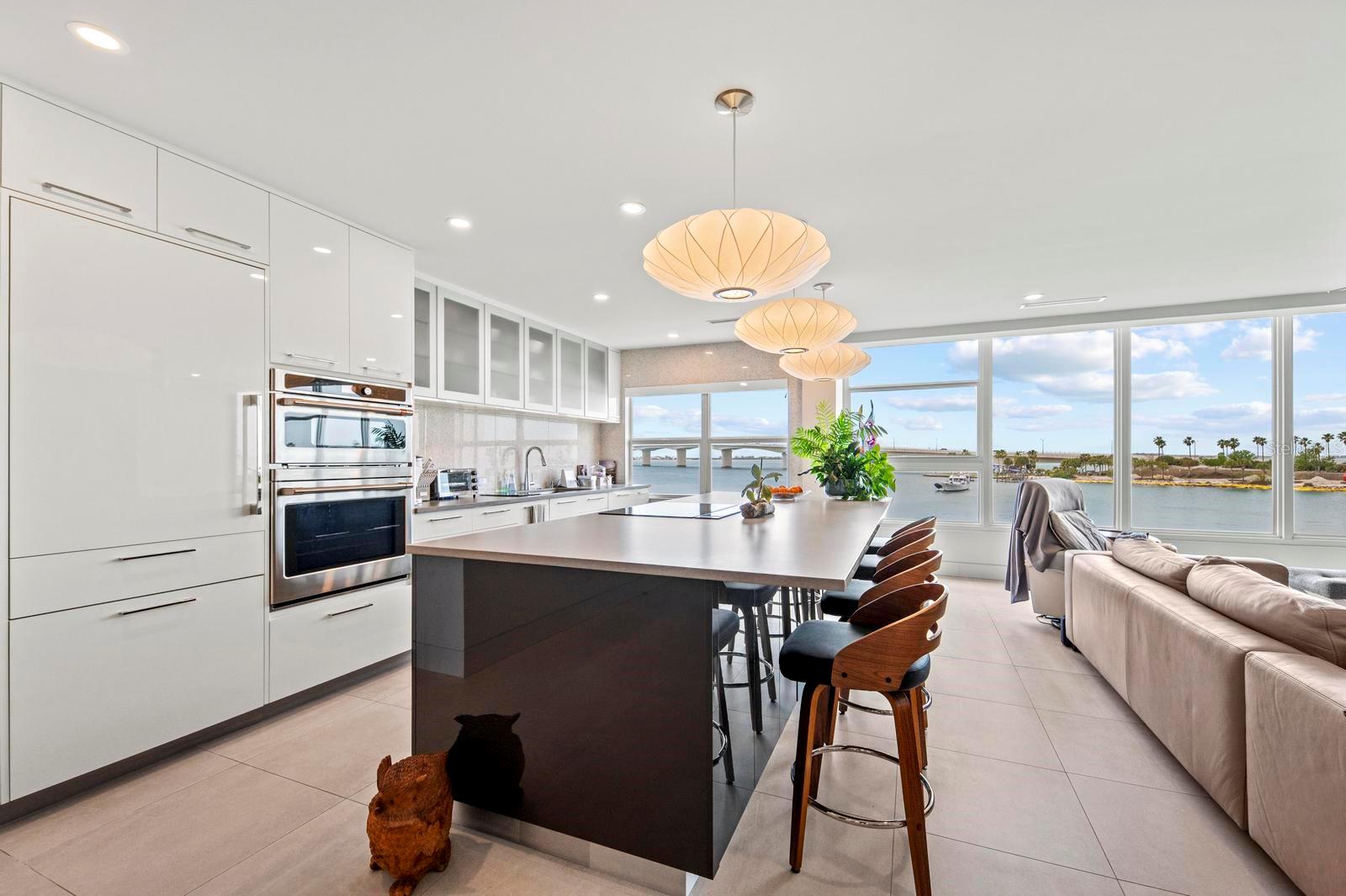 226 GOLDEN GATE PT #33, SARASOTA, FL, 34236