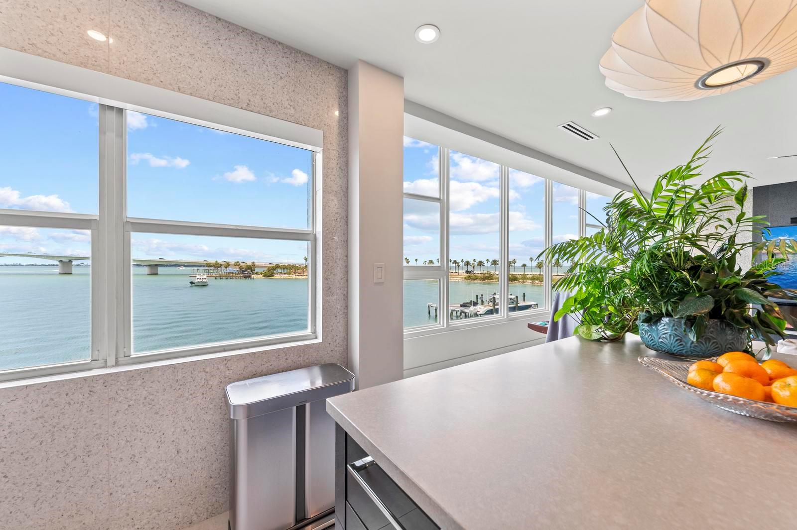 226 GOLDEN GATE PT #33, SARASOTA, FL, 34236