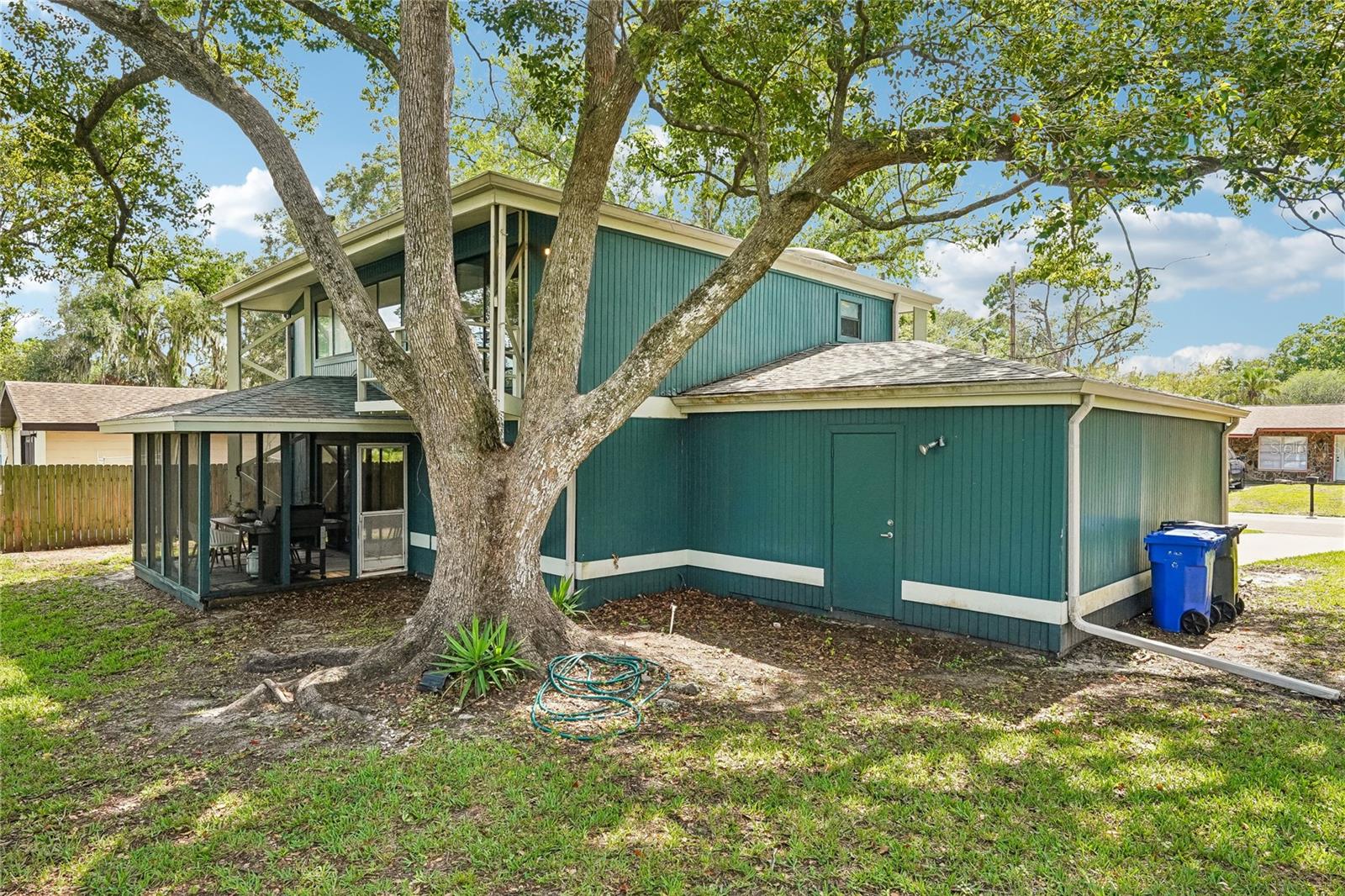 14927 HARDY DR W, TAMPA, FL, 33613