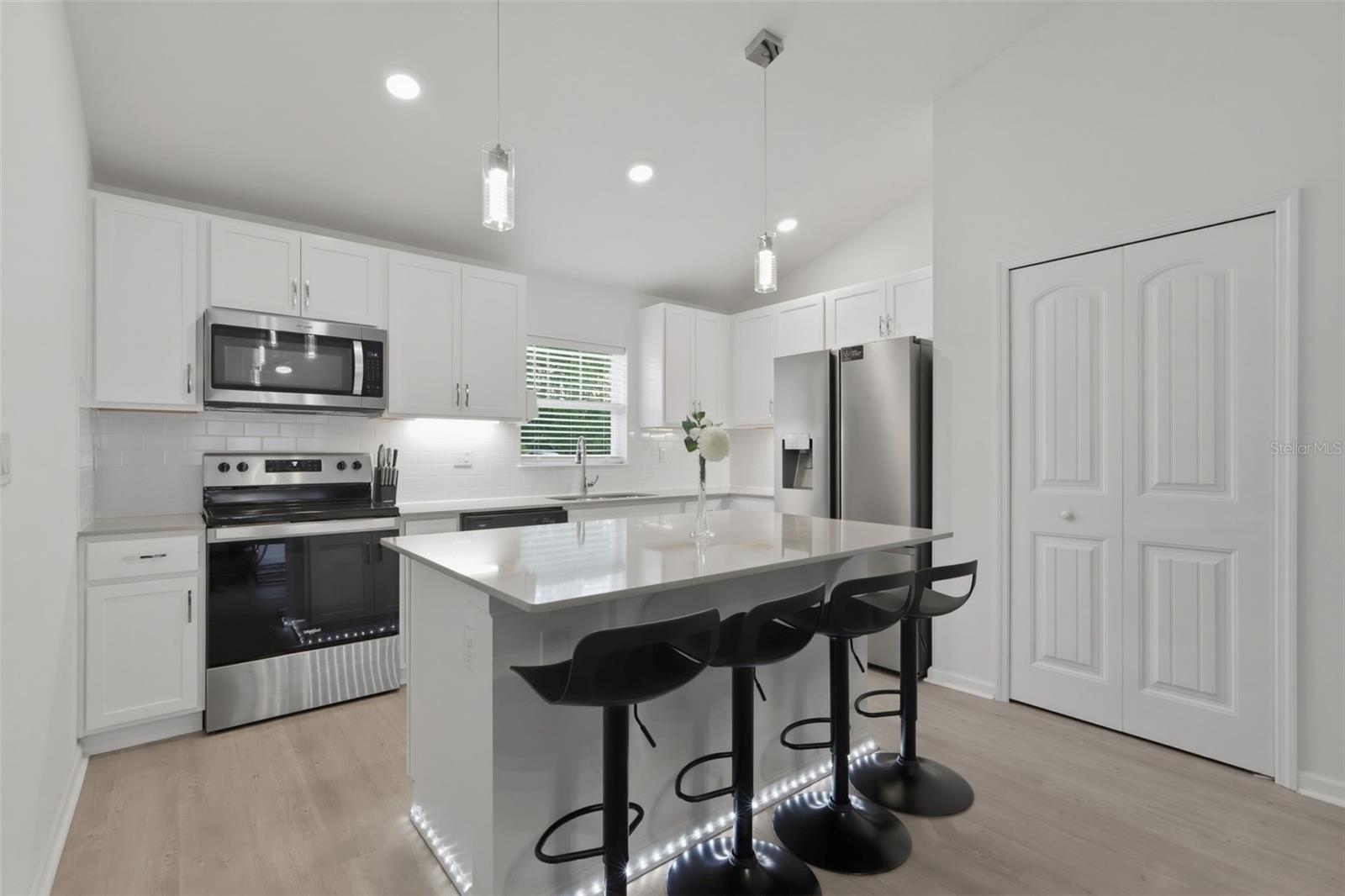1 SERVICE TREE PL, PALM COAST, FL, 32164