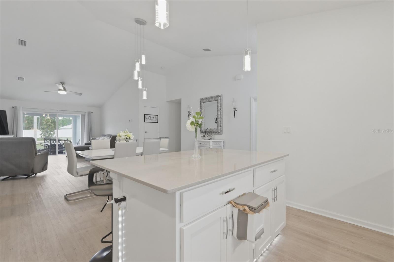 1 SERVICE TREE PL, PALM COAST, FL, 32164