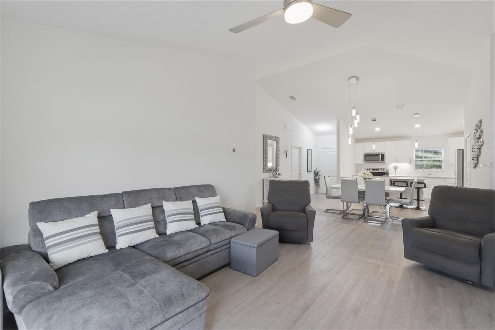 1 SERVICE TREE PL, PALM COAST, FL, 32164