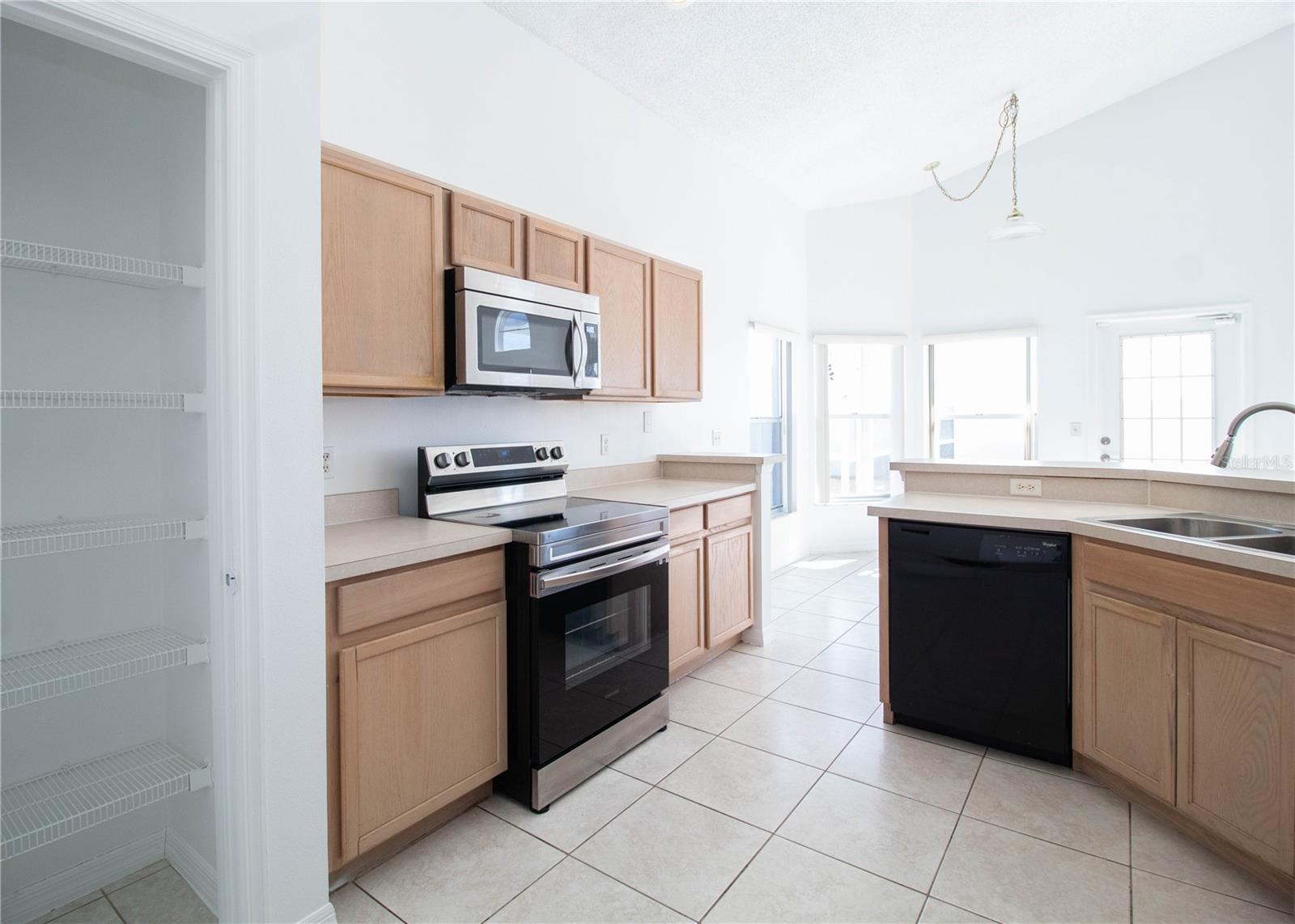 667 DOWNING CIR, DAVENPORT, FL, 33897