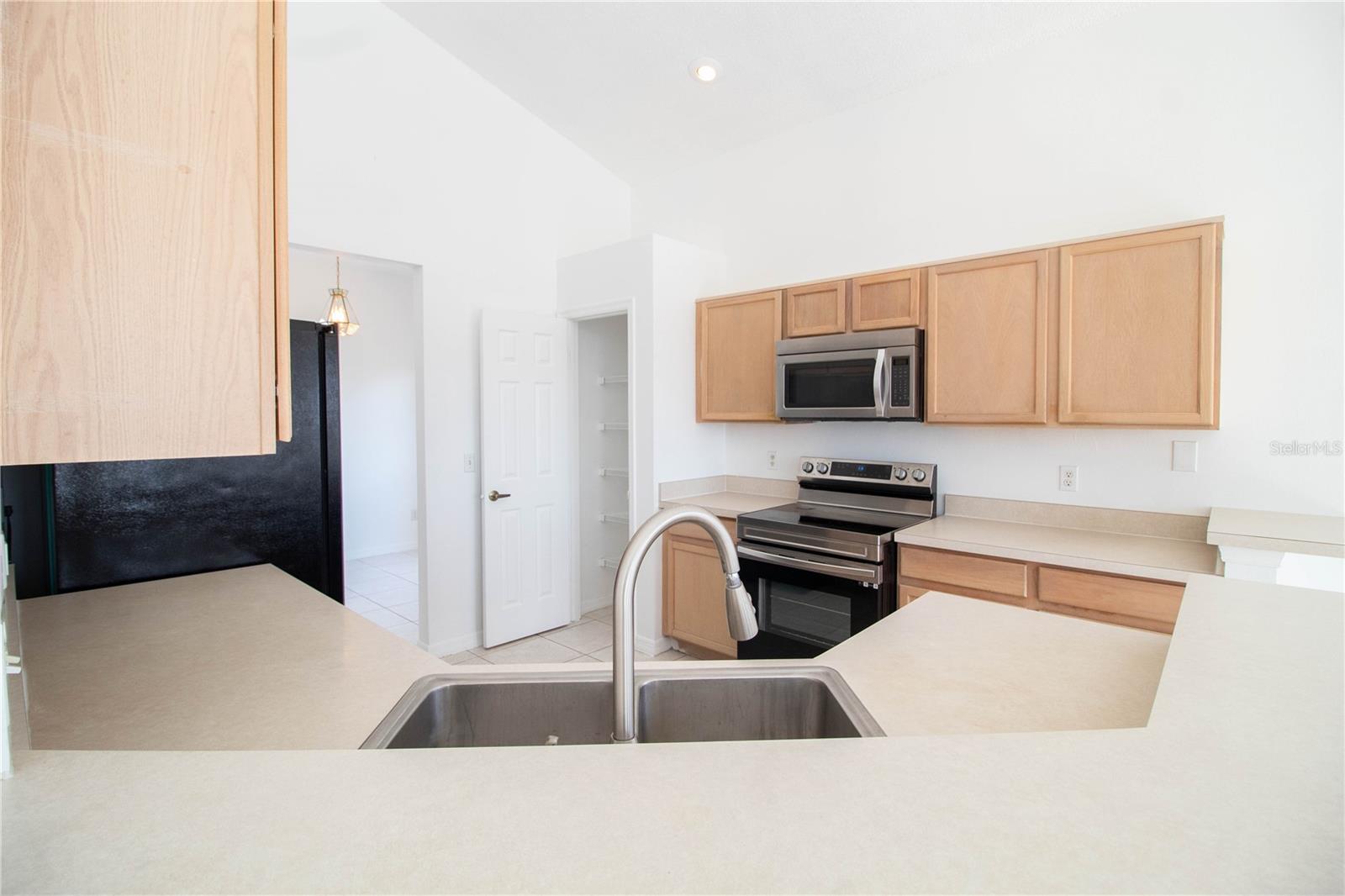 667 DOWNING CIR, DAVENPORT, FL, 33897
