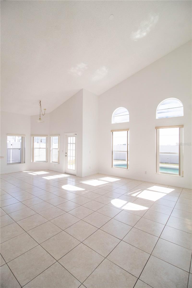 667 DOWNING CIR, DAVENPORT, FL, 33897