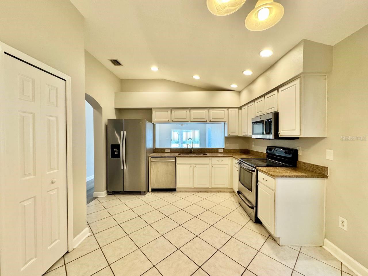 18112 CANAL POINTE ST, TAMPA, FL, 33647