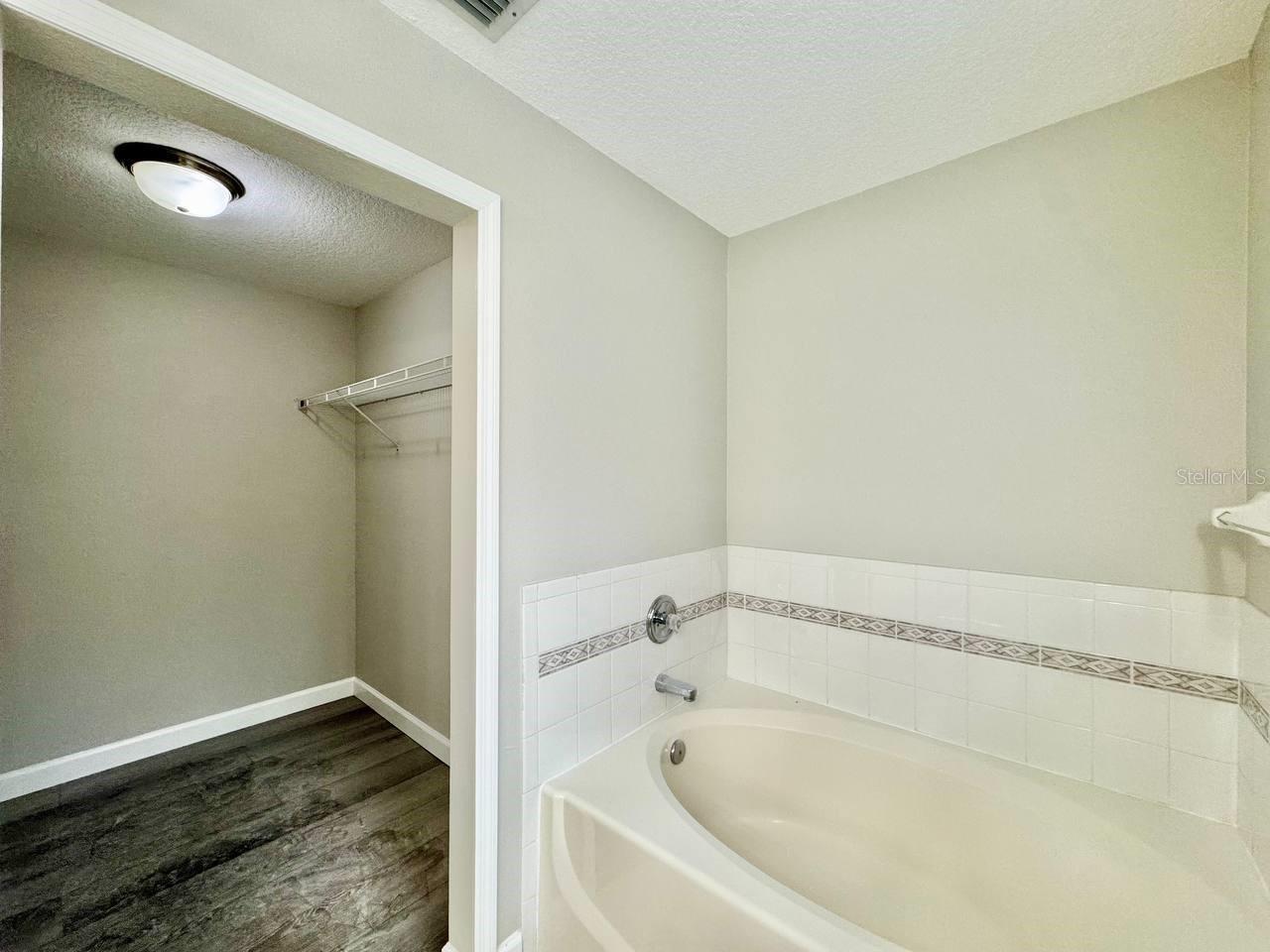 18112 CANAL POINTE ST, TAMPA, FL, 33647