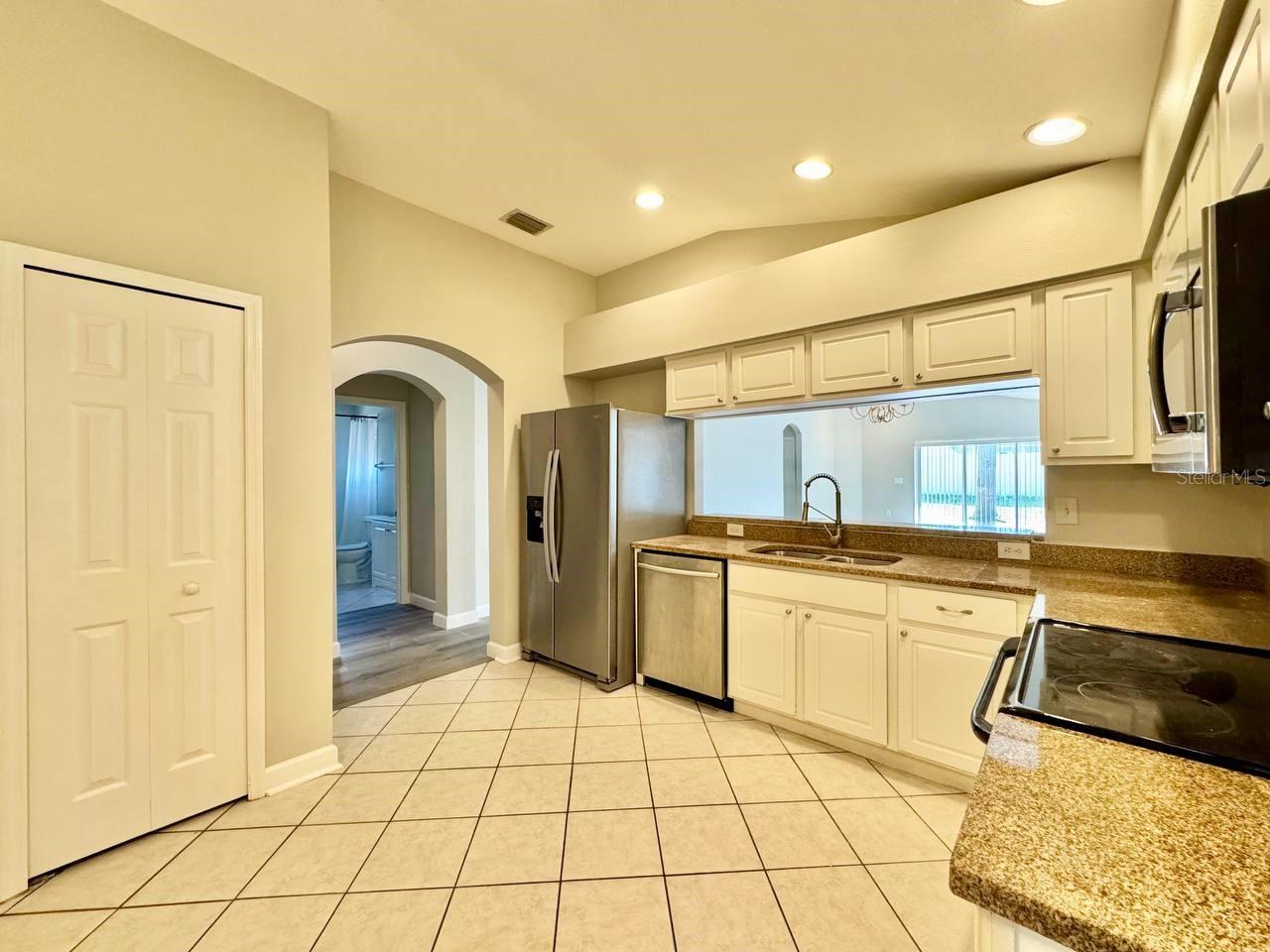 18112 CANAL POINTE ST, TAMPA, FL, 33647
