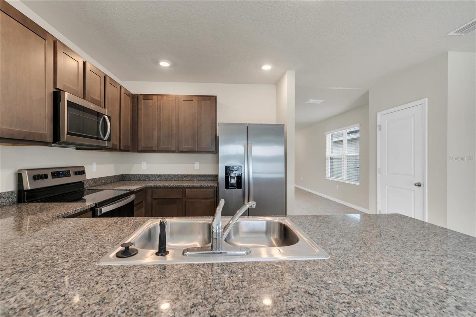 17070 OVAL RUM DR, WIMAUMA, FL, 33598