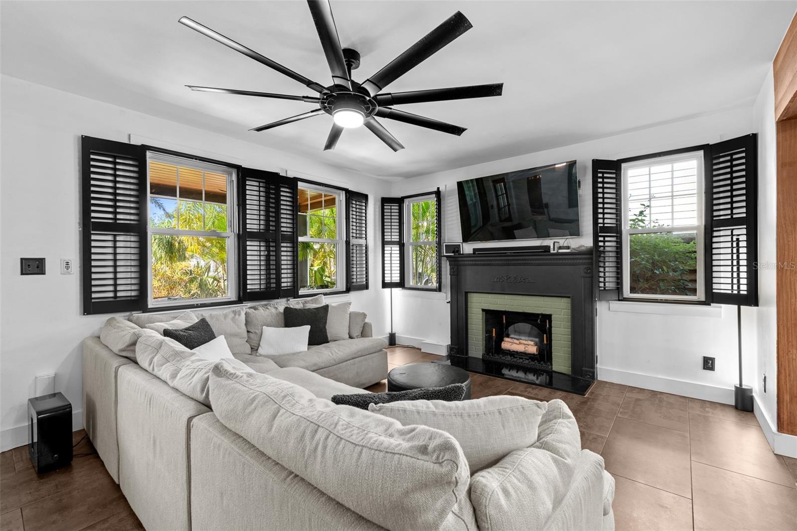 3213 W BARCELONA ST, TAMPA, FL, 33629