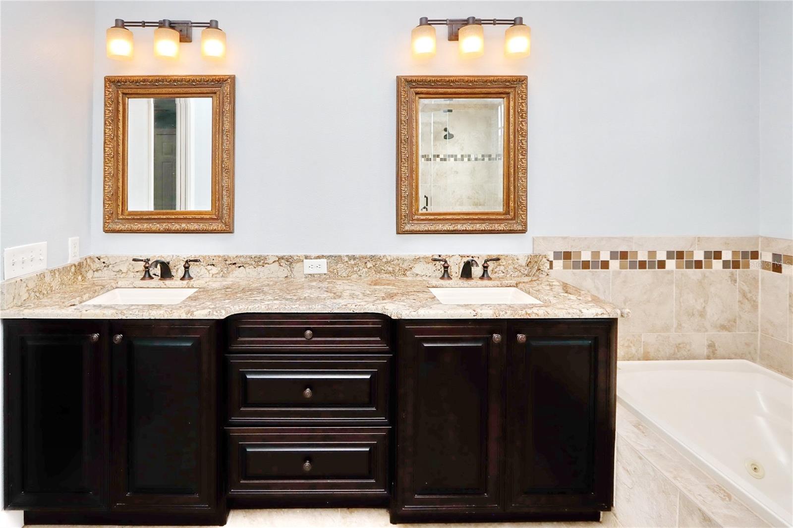 2611 ESPANA CT, TAMPA, FL, 33609