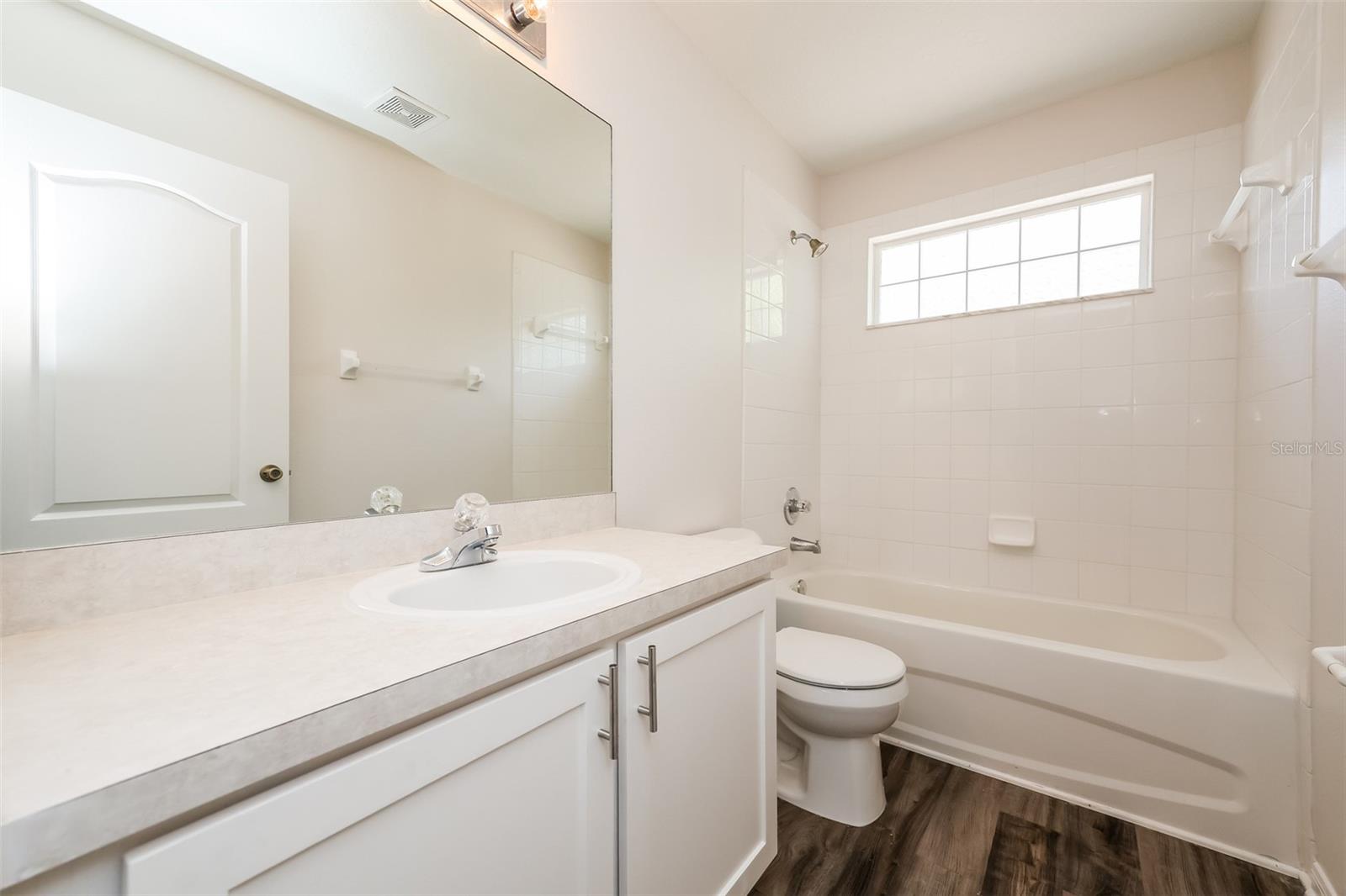 7840 BRISTOL PARK DR, APOLLO BEACH, FL, 33572