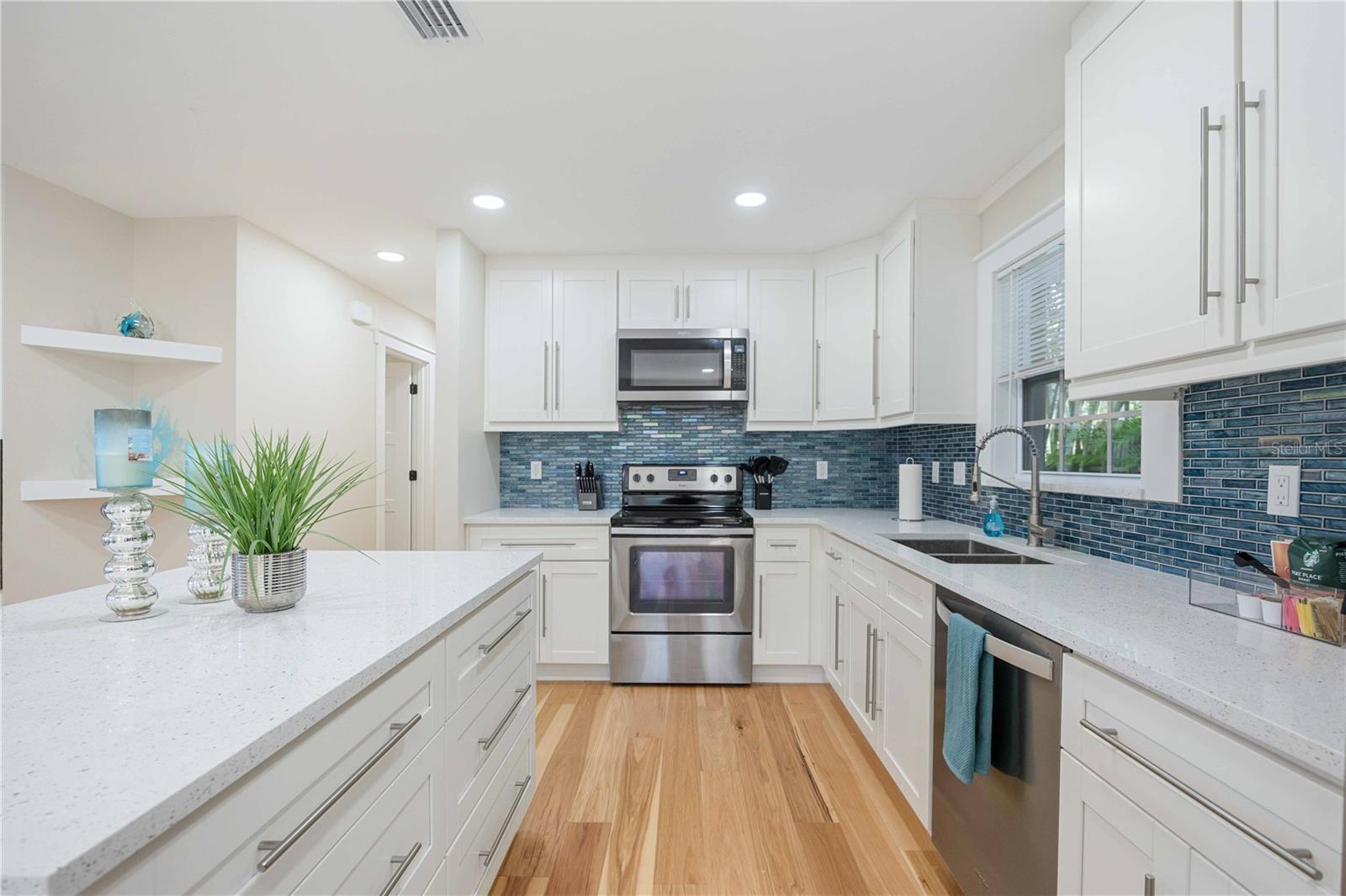 2205 FLOYD ST, SARASOTA, FL, 34239