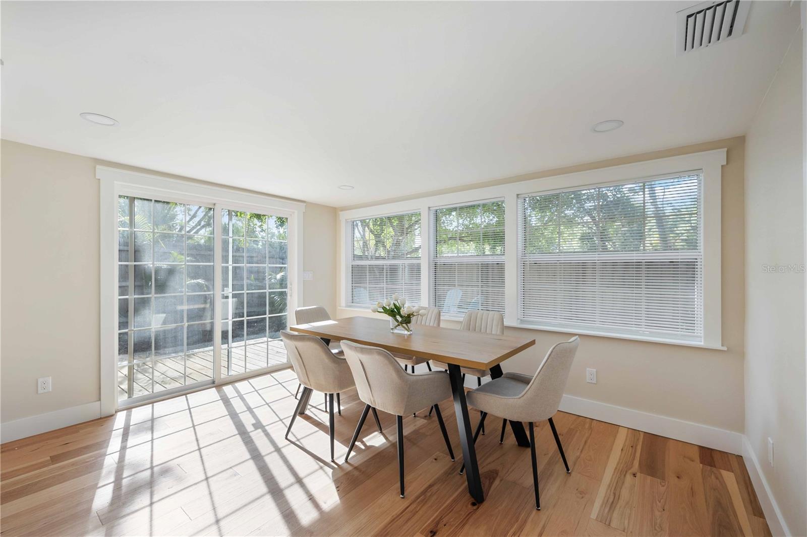 2205 FLOYD ST, SARASOTA, FL, 34239