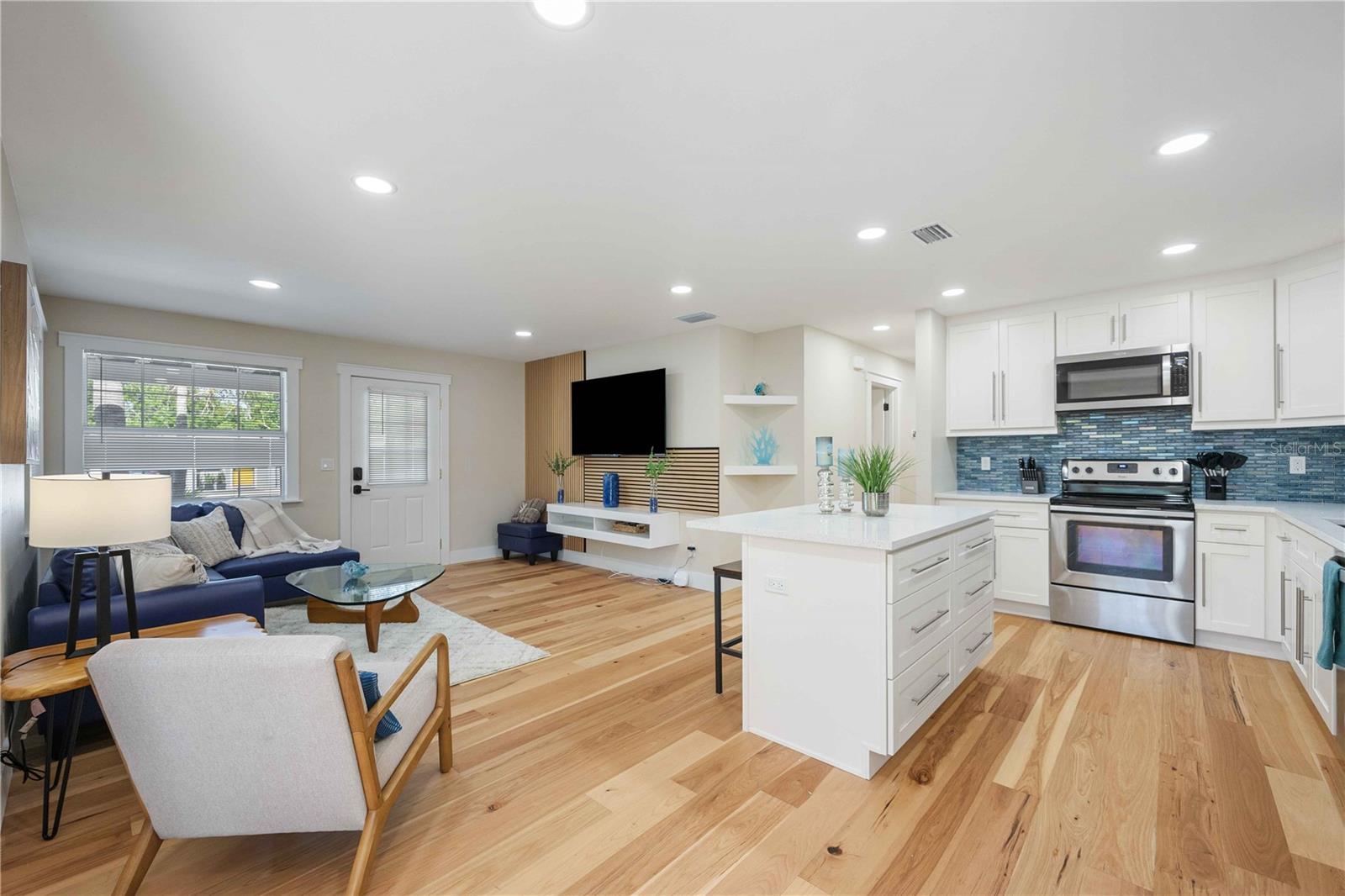 2205 FLOYD ST, SARASOTA, FL, 34239