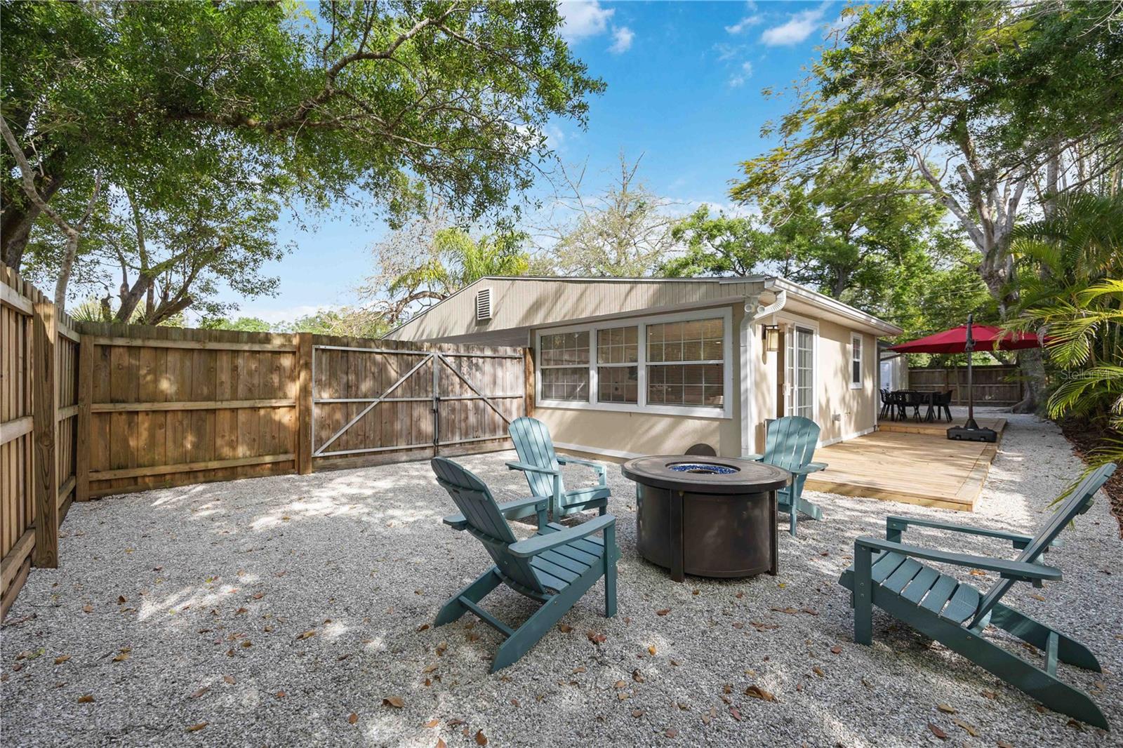 2205 FLOYD ST, SARASOTA, FL, 34239