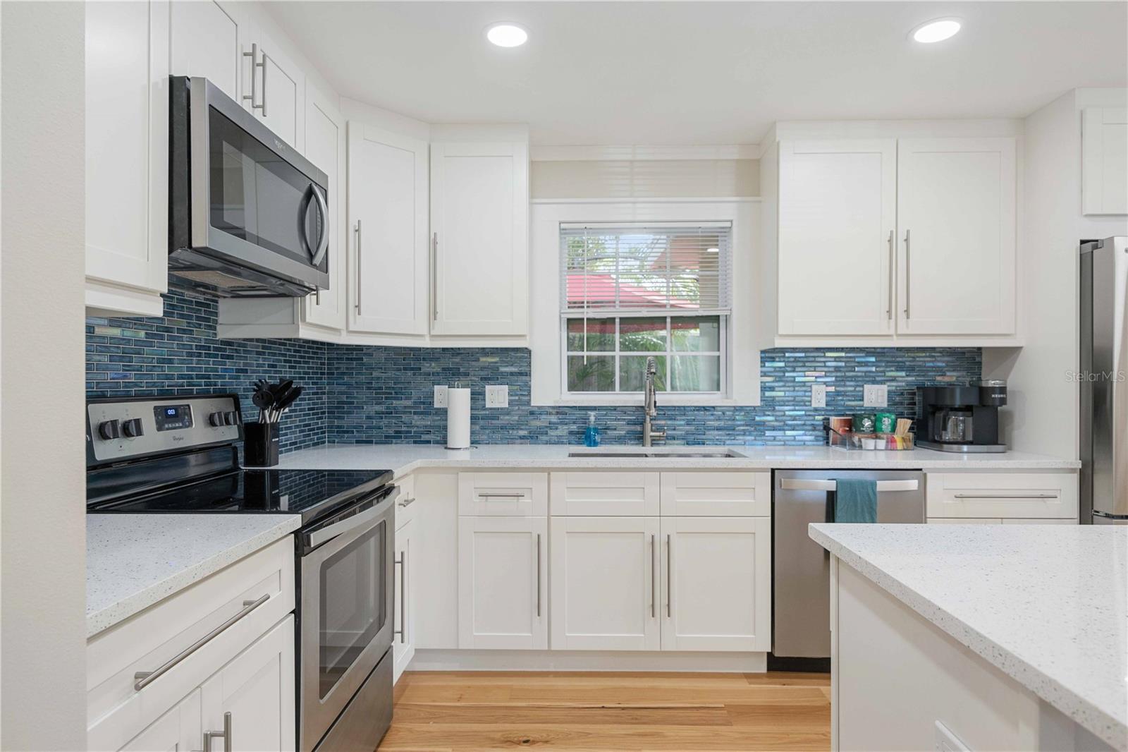 2205 FLOYD ST, SARASOTA, FL, 34239