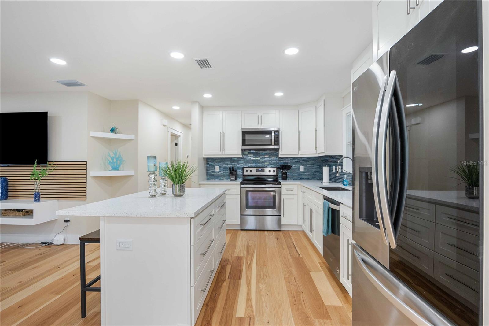2205 FLOYD ST, SARASOTA, FL, 34239