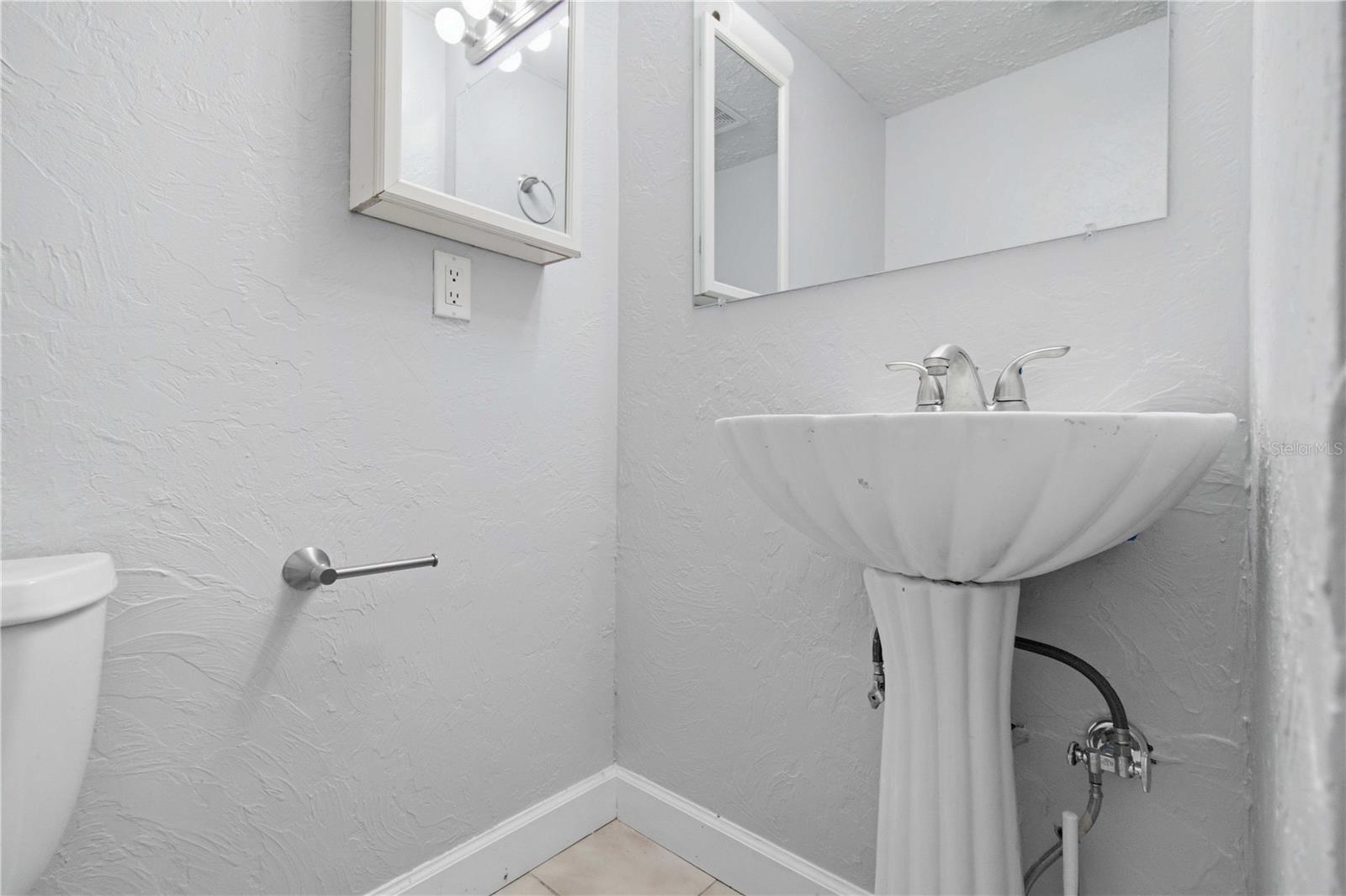 1125 LONGFELLOW WAY #125-B, SARASOTA, FL, 34243