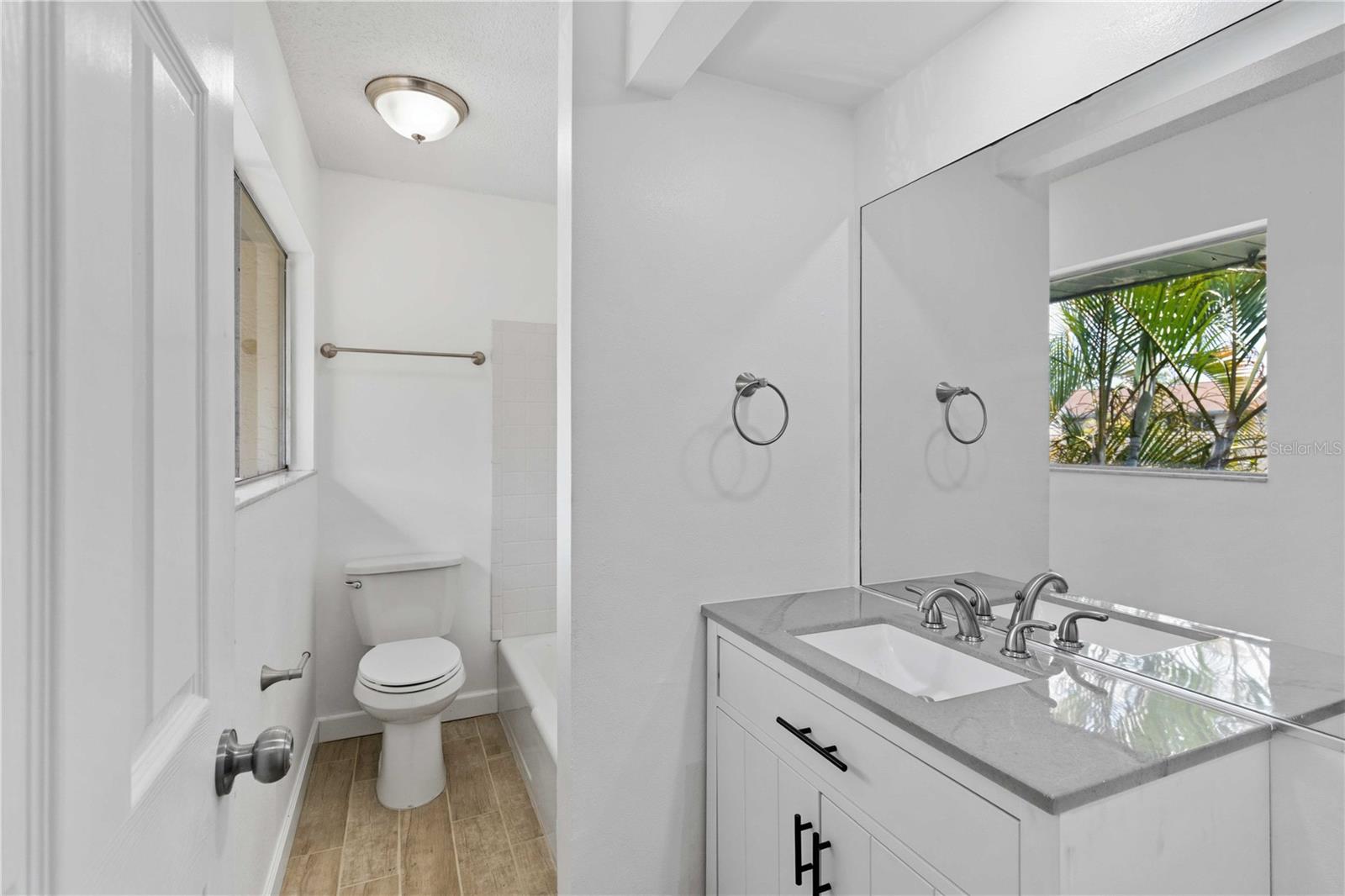 1125 LONGFELLOW WAY #125-B, SARASOTA, FL, 34243