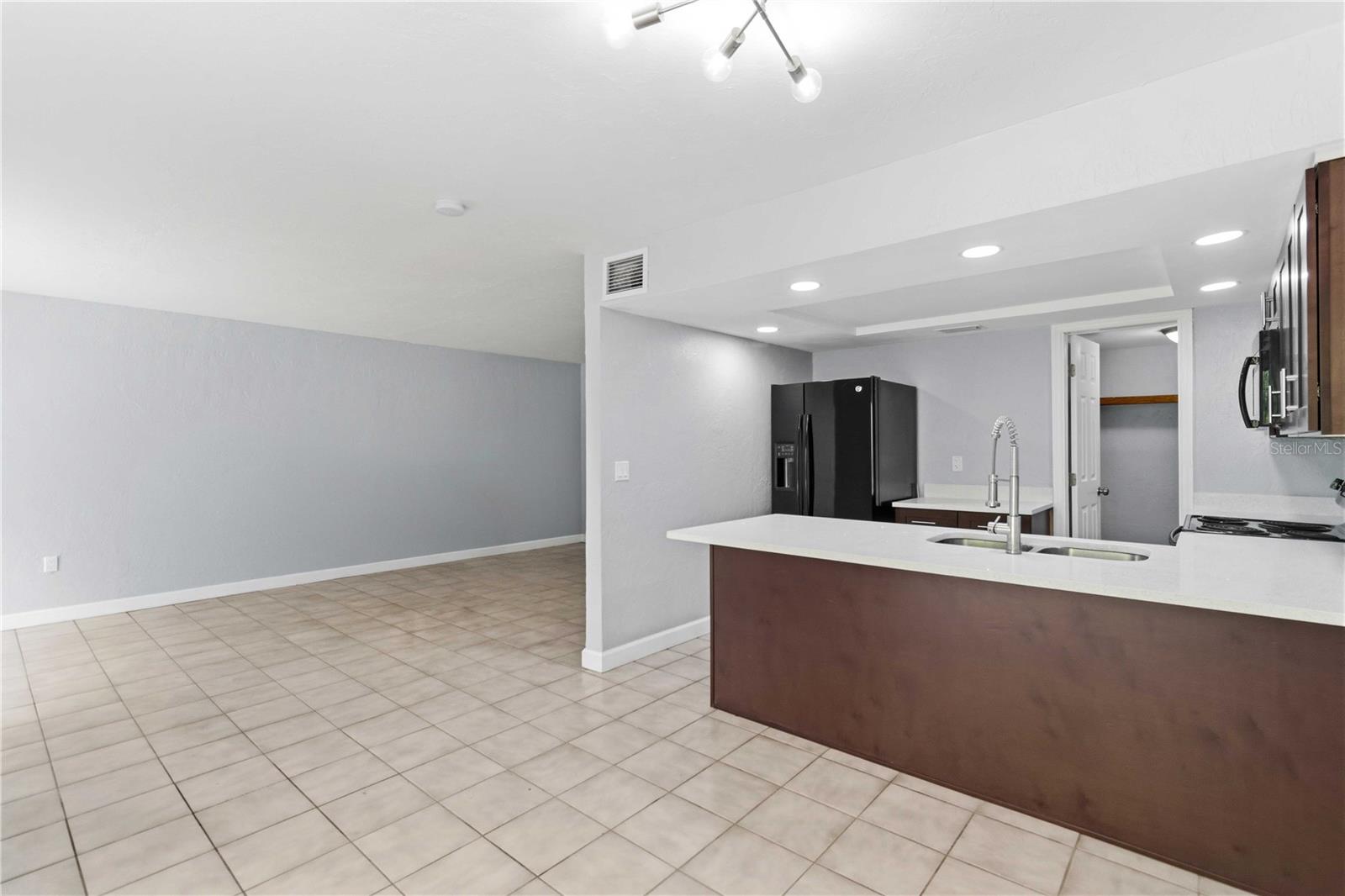 1125 LONGFELLOW WAY #125-B, SARASOTA, FL, 34243