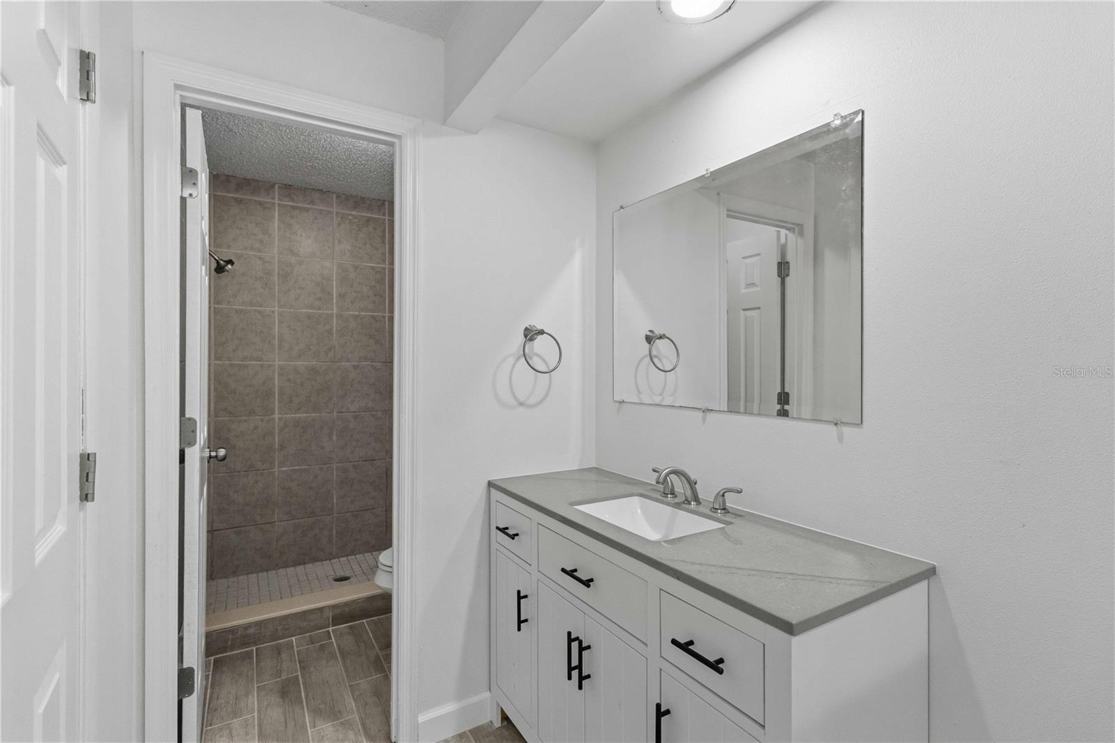 1125 LONGFELLOW WAY #125-B, SARASOTA, FL, 34243