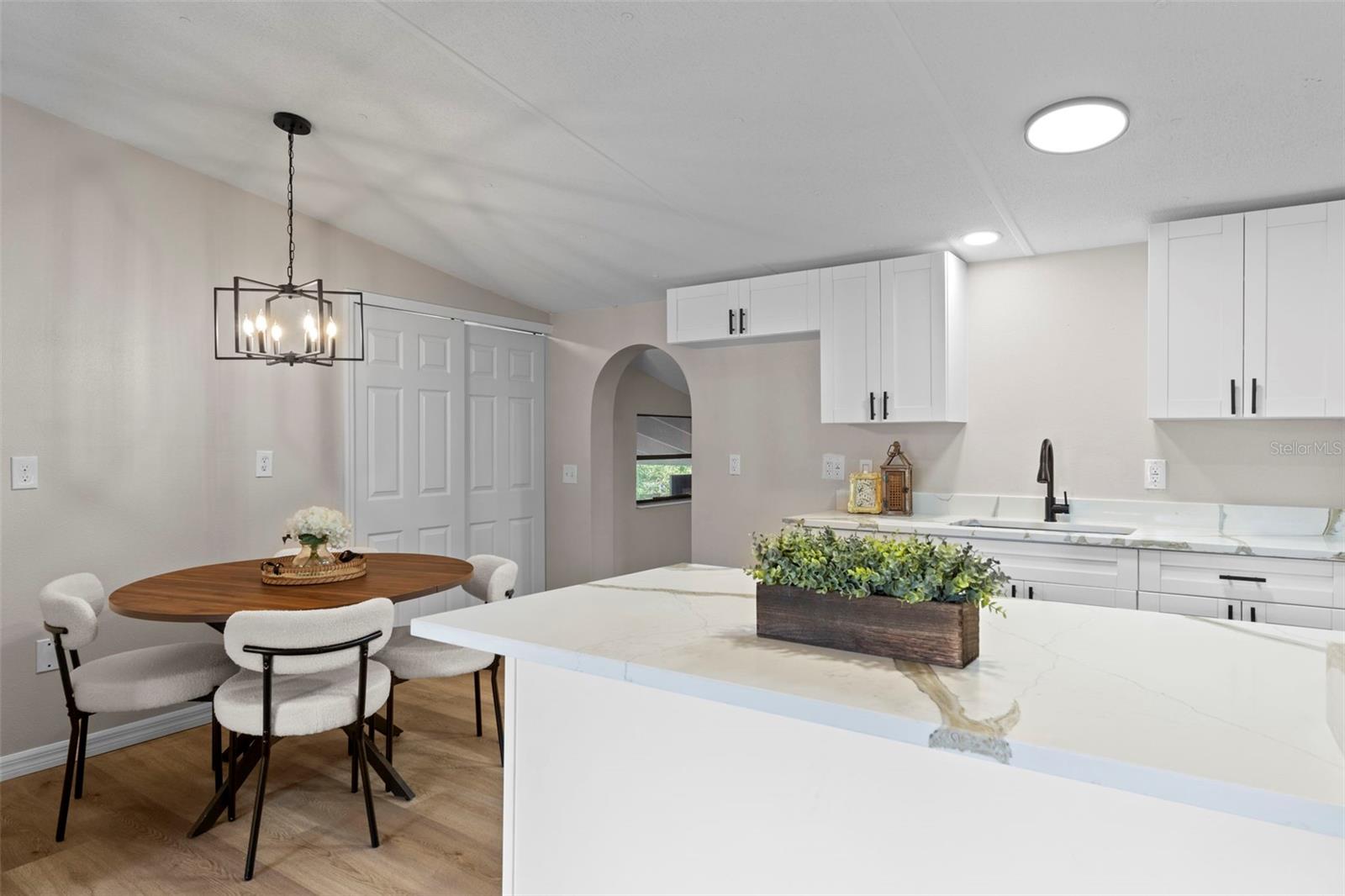 8017 E SKYLINE LN, FLORAL CITY, FL, 34436