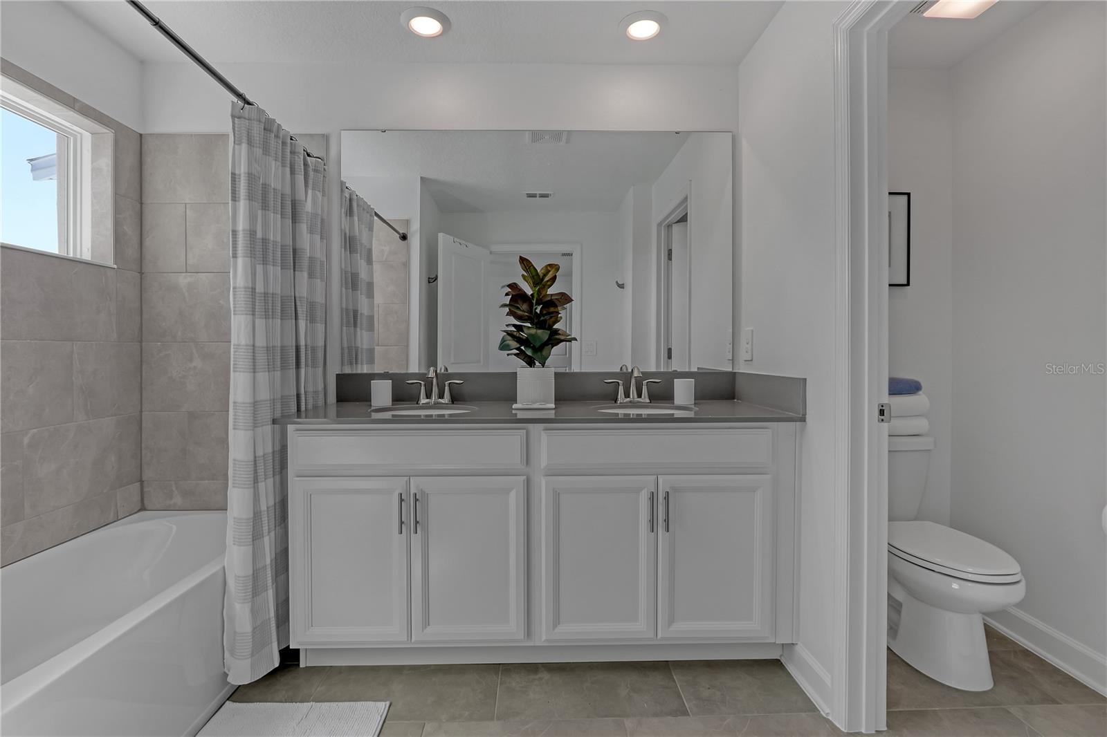 1136 KINGSBARN ST, DAVENPORT, FL, 33896