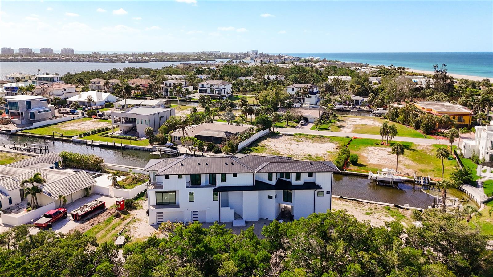 530 JESSMYTH DR, LONGBOAT KEY, FL, 34228