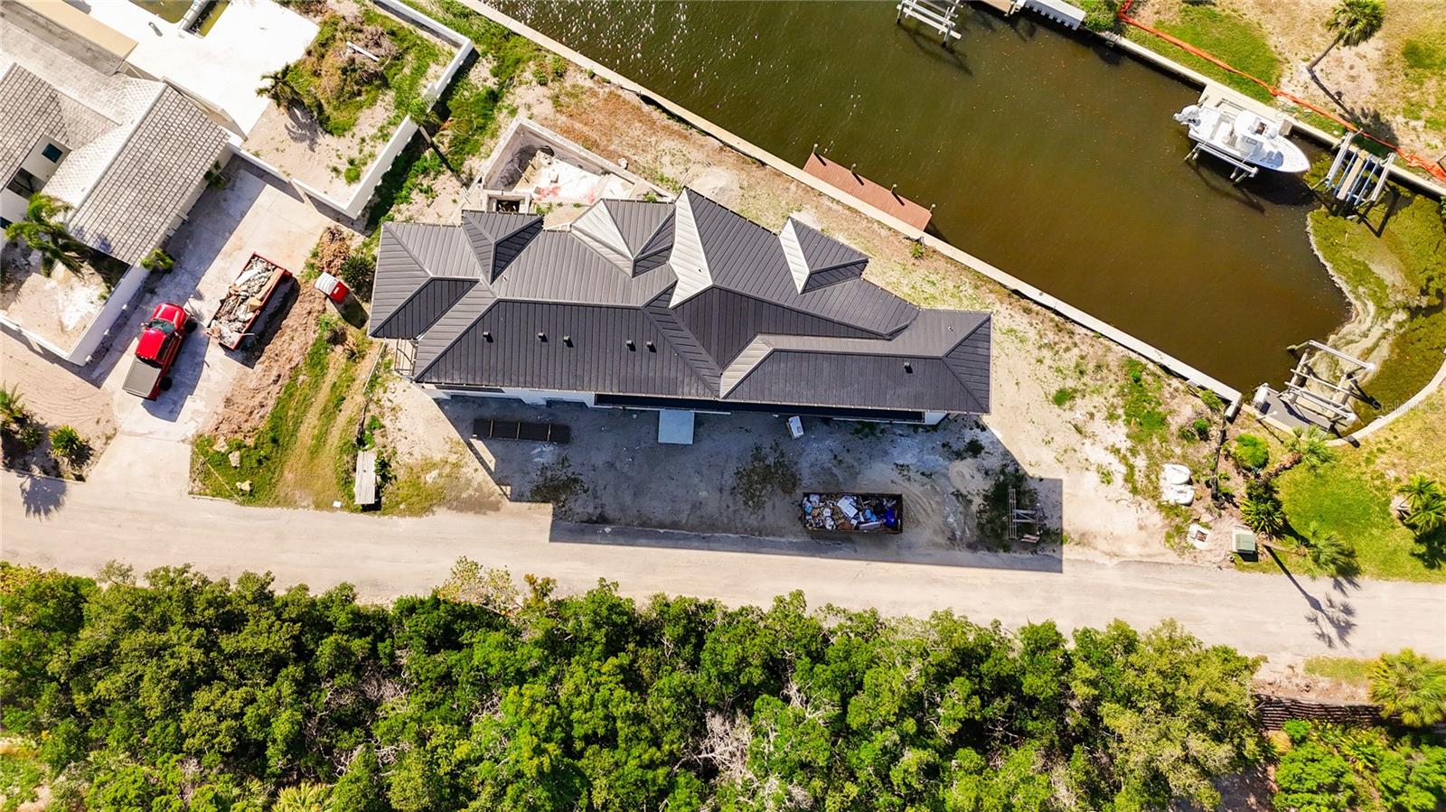 530 JESSMYTH DR, LONGBOAT KEY, FL, 34228