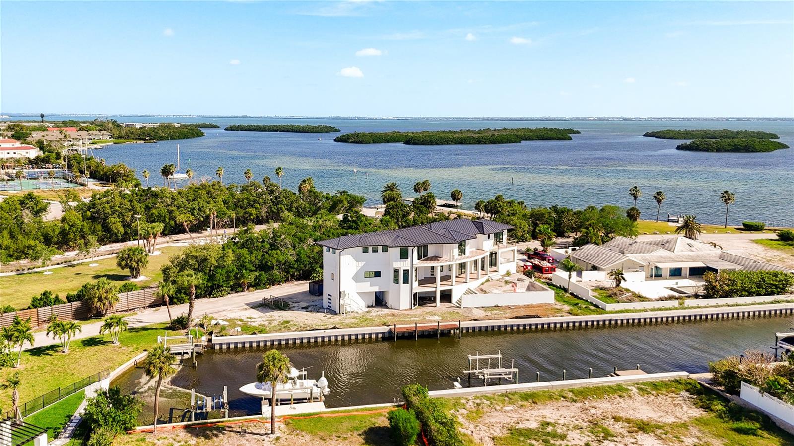 530 JESSMYTH DR, LONGBOAT KEY, FL, 34228